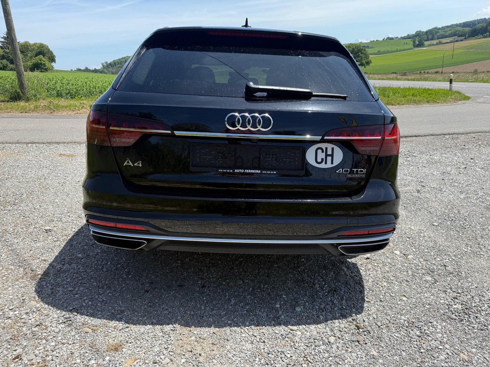 AUDI A4 Avant 40 TDI Attraction quattro S-tronic-image-4