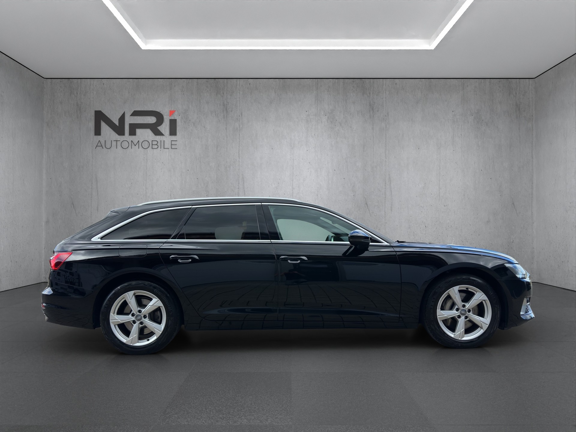 AUDI A6 Avant 3.0 45 TDI Sport quattro T-Tronic-showroom-element-3
