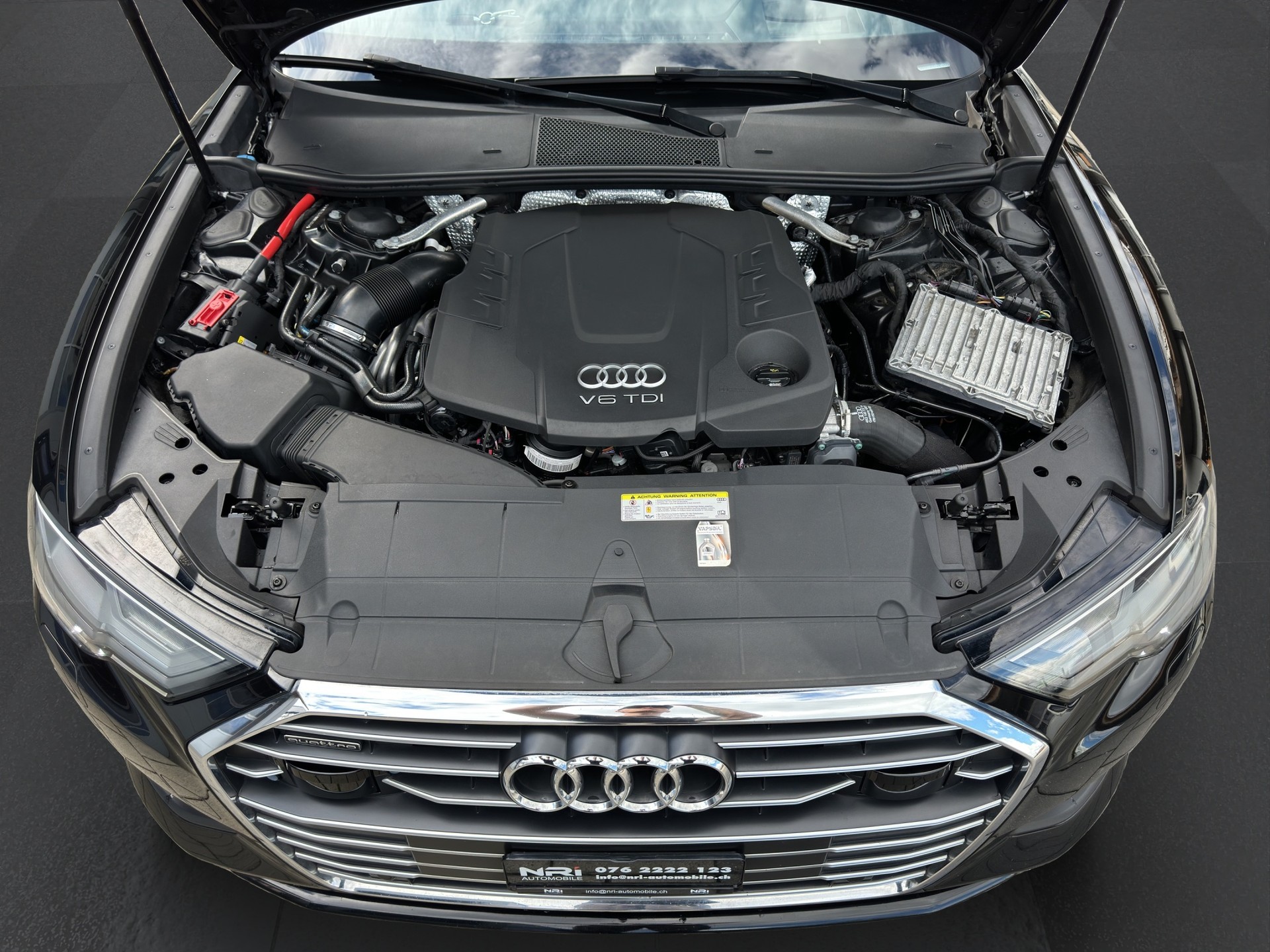 AUDI A6 Avant 3.0 45 TDI Sport quattro T-Tronic-image-16