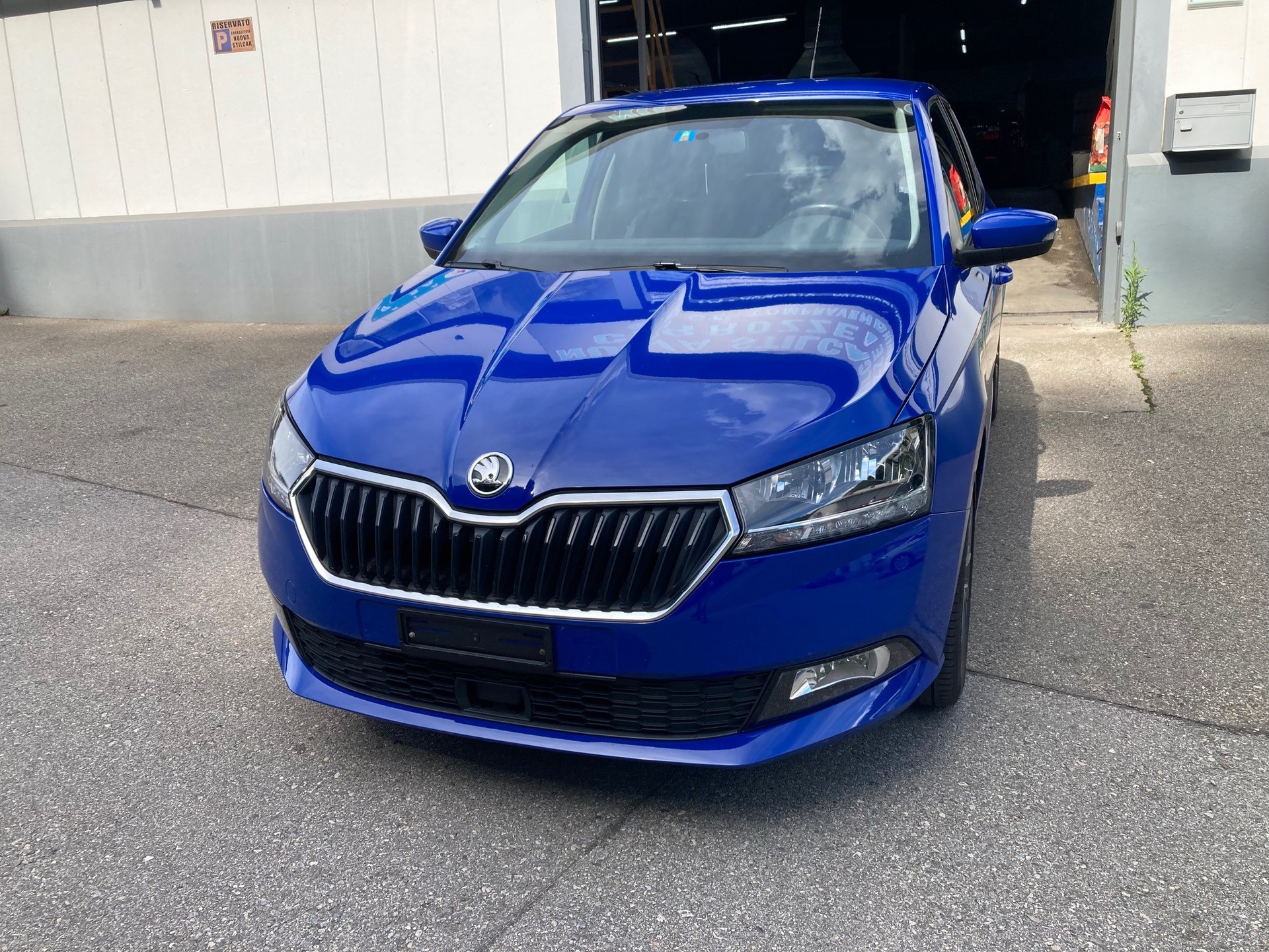 SKODA Fabia 1.0 MPI Ambition-image-0