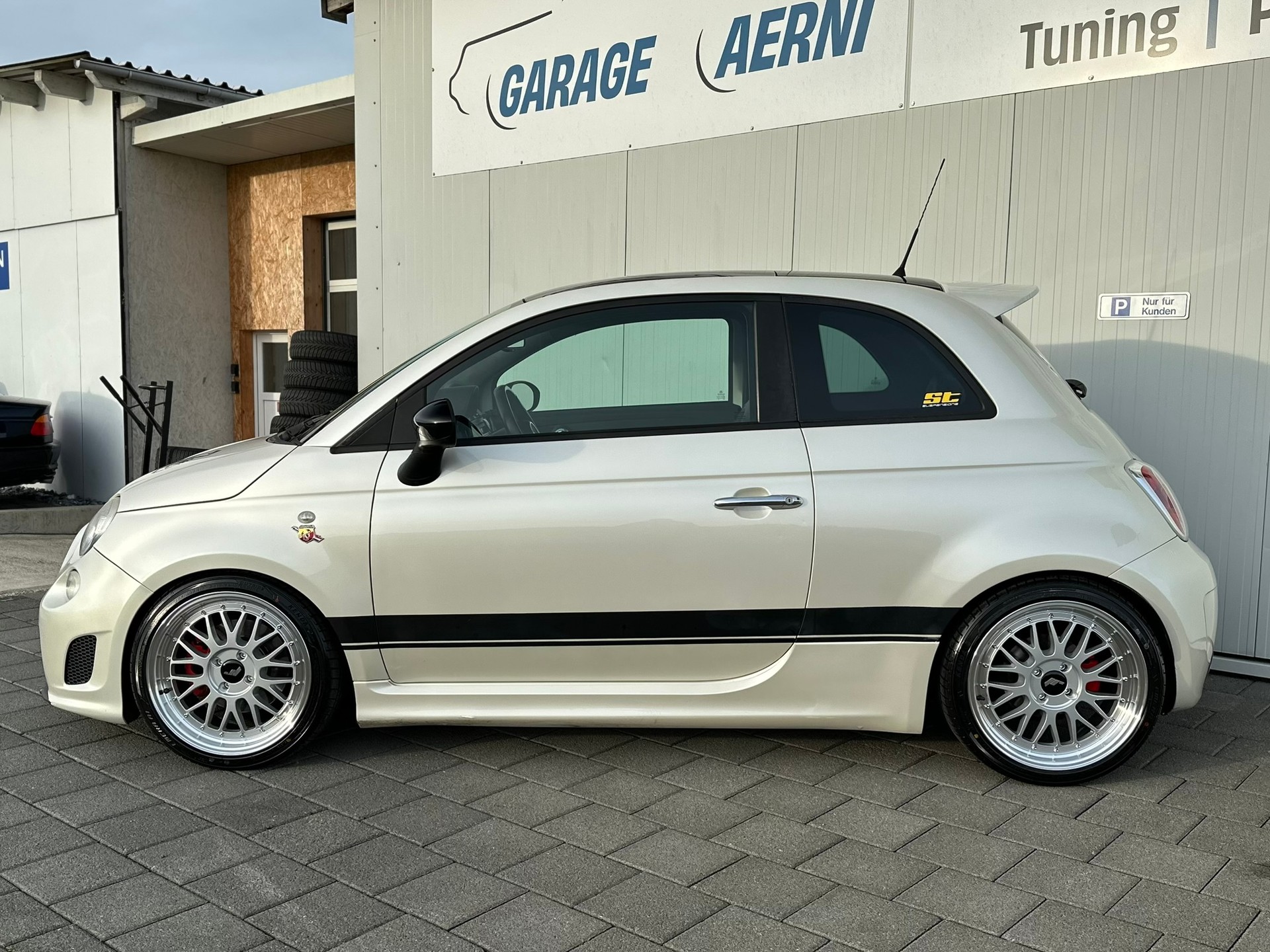 FIAT 500 1.4 16V Turbo Abarth-image-3