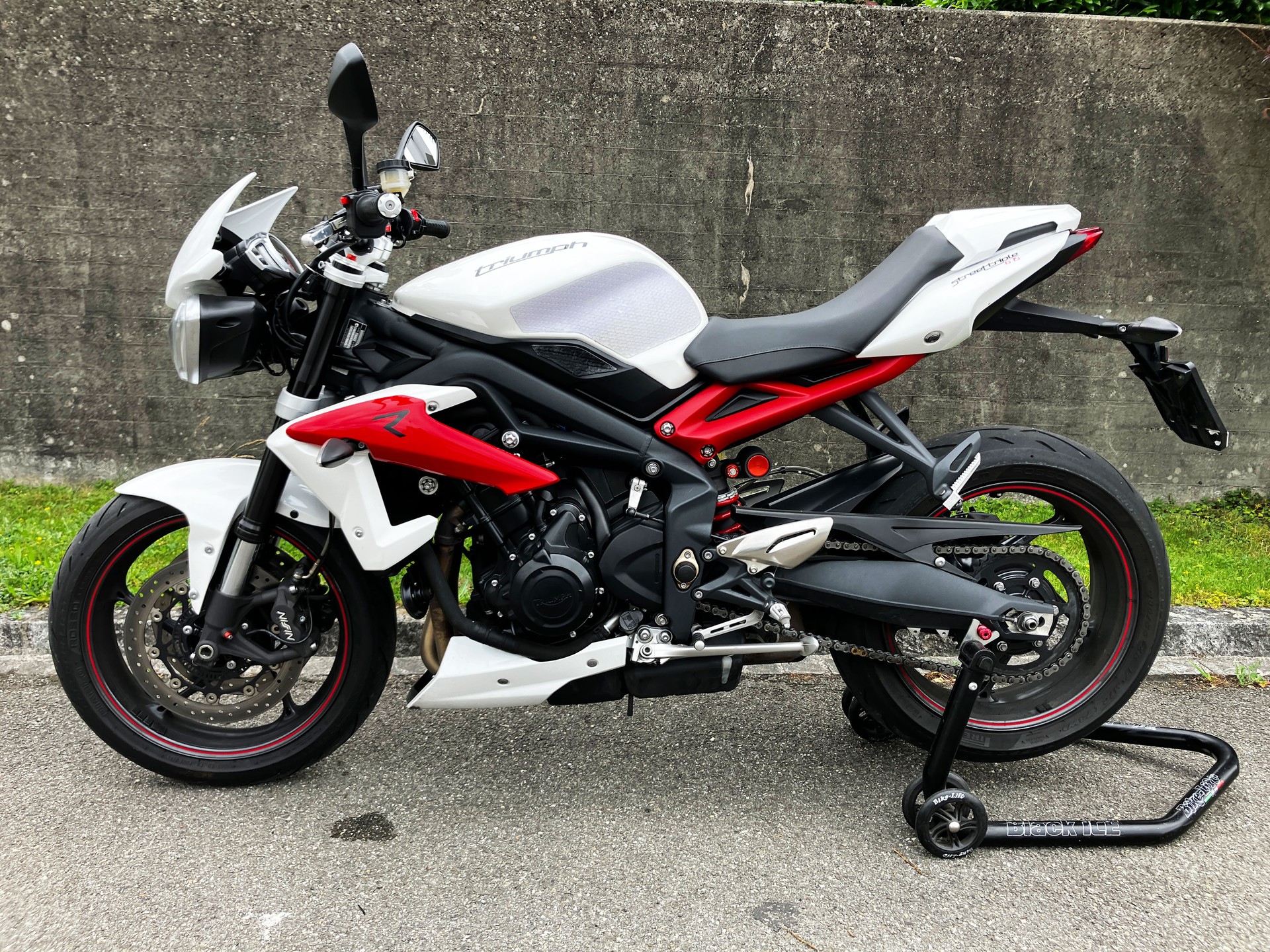 TRIUMPH Street Triple 675 R ABS