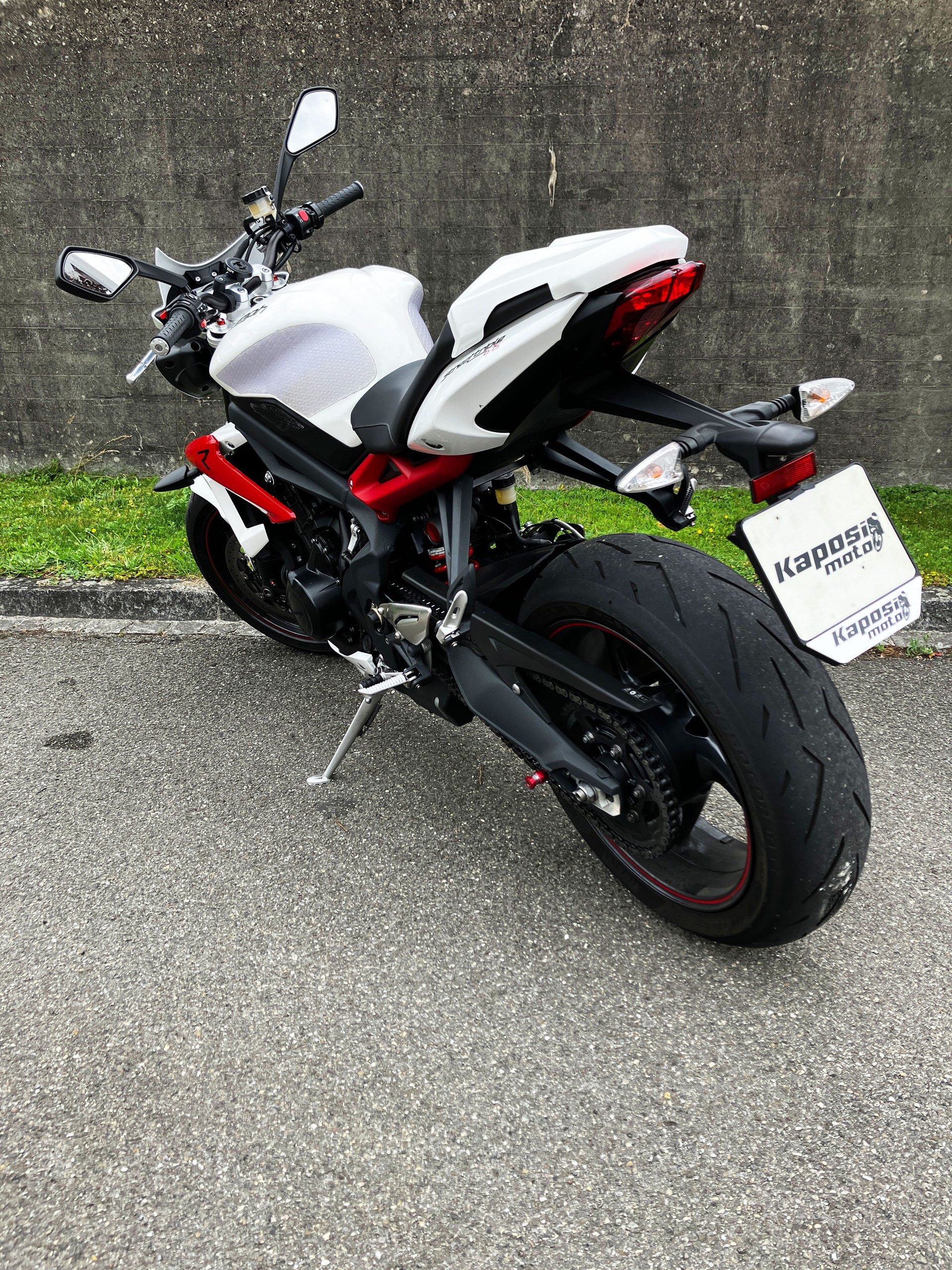 TRIUMPH Street Triple 675 R ABS-image-2