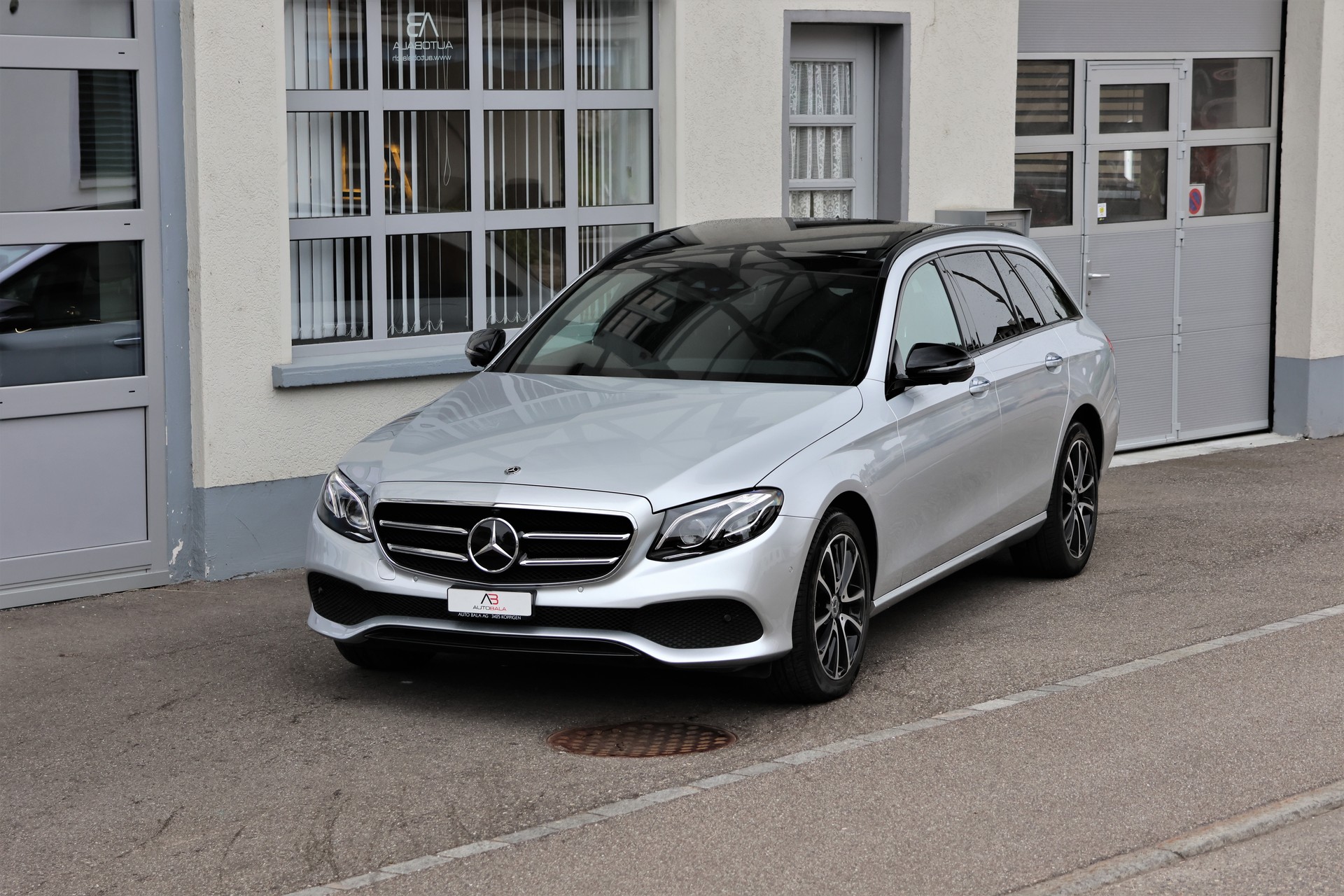 MERCEDES-BENZ E 200 Avantgarde 4 Matic 9G-Tronic (CH)-image-0