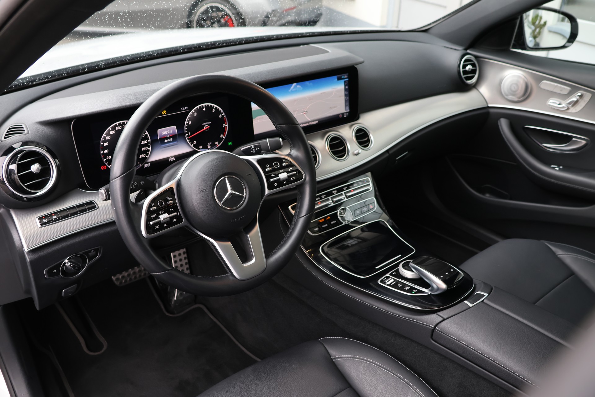 MERCEDES-BENZ E 200 Avantgarde 4 Matic 9G-Tronic (CH)-image-9