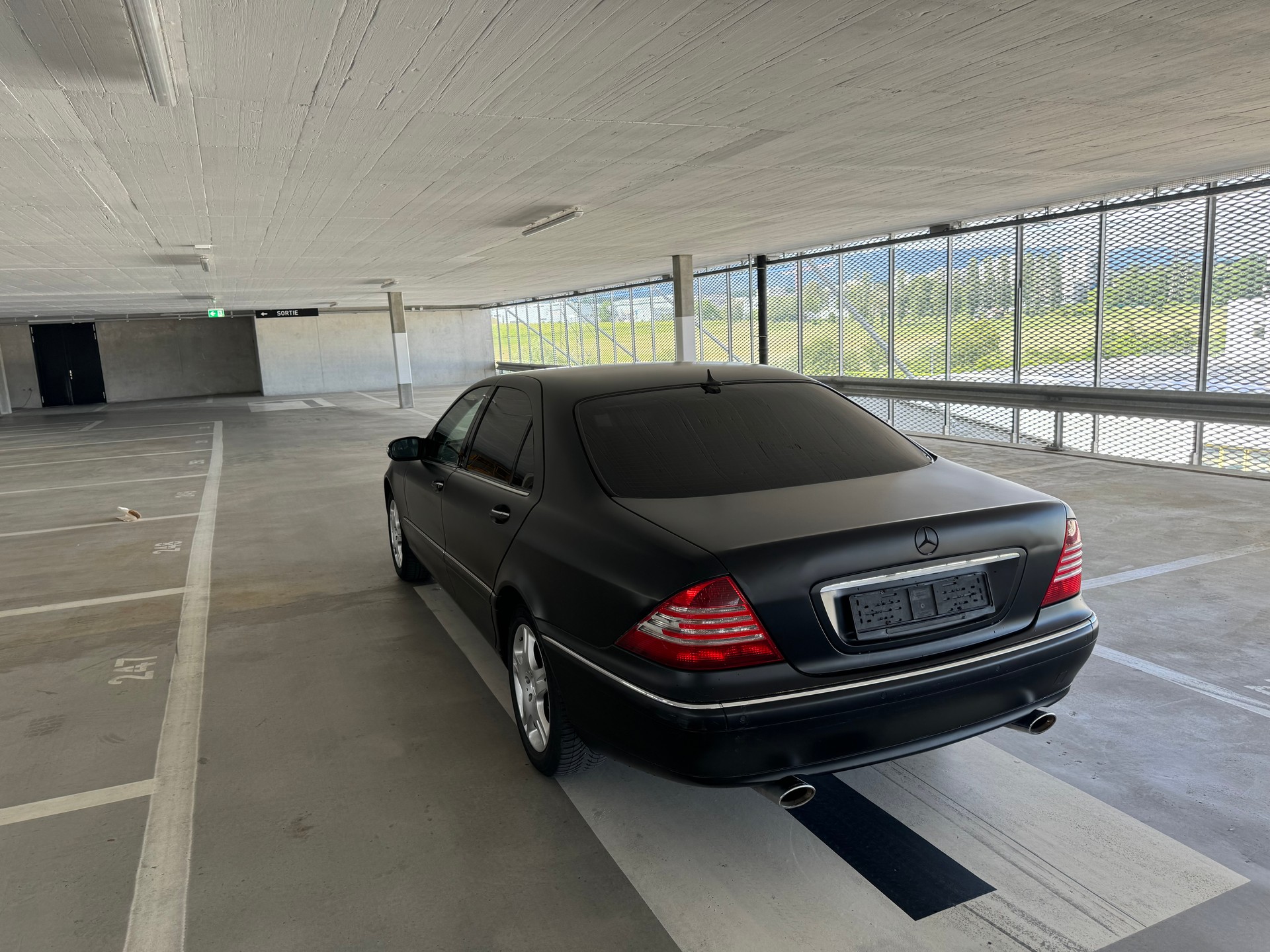 MERCEDES-BENZ S 500 4Matic-image-7