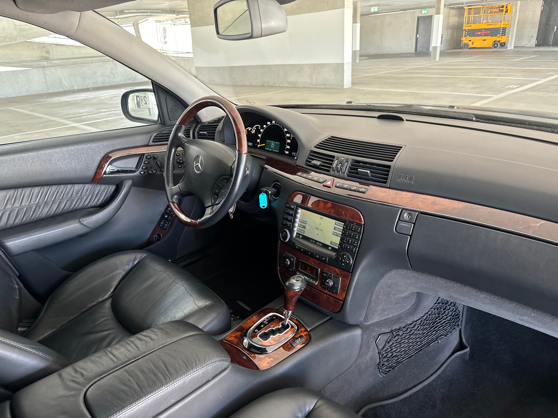 MERCEDES-BENZ S 500 4Matic-image-11