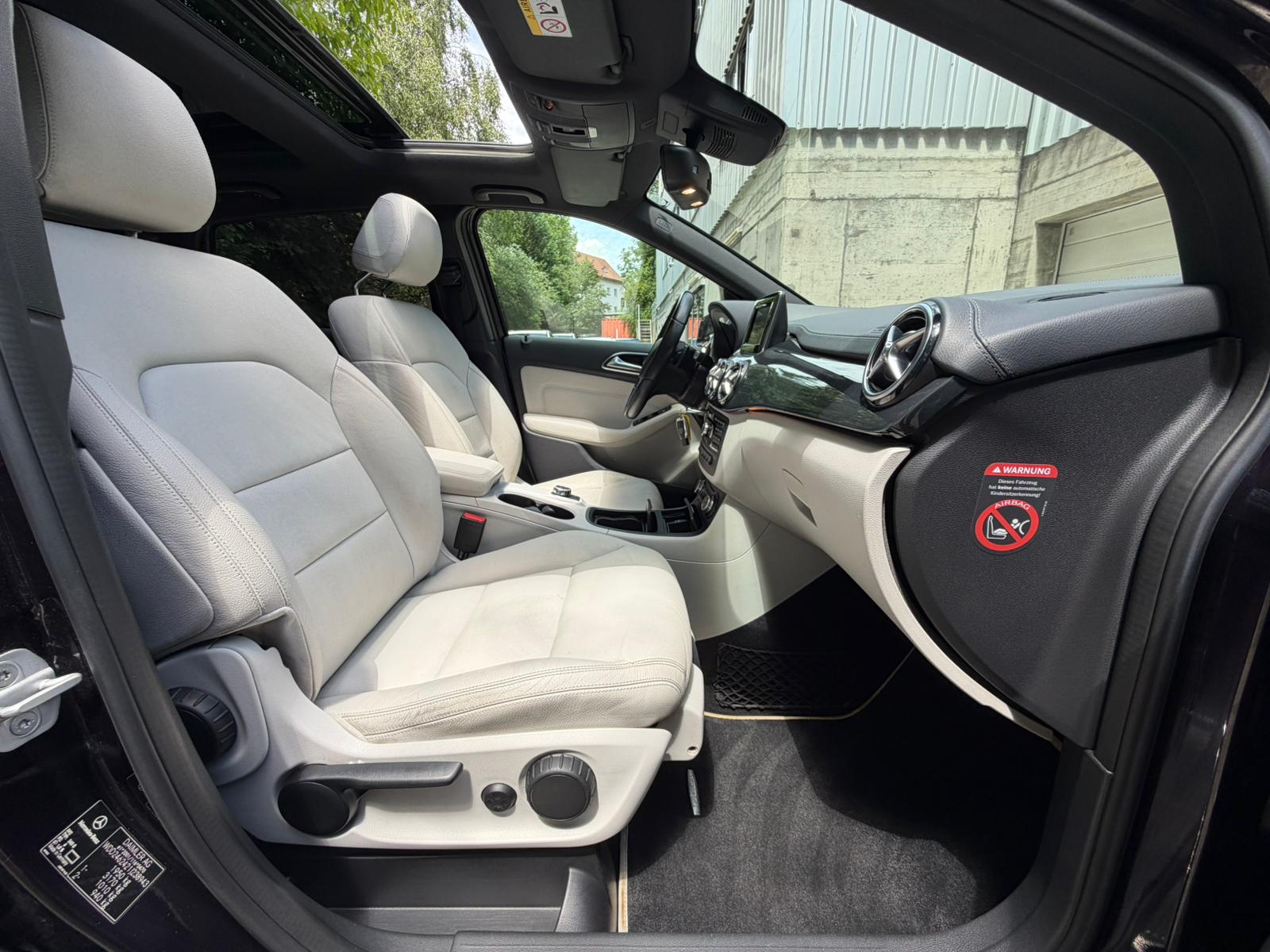 MERCEDES-BENZ B 180 7G-DCT-image-15