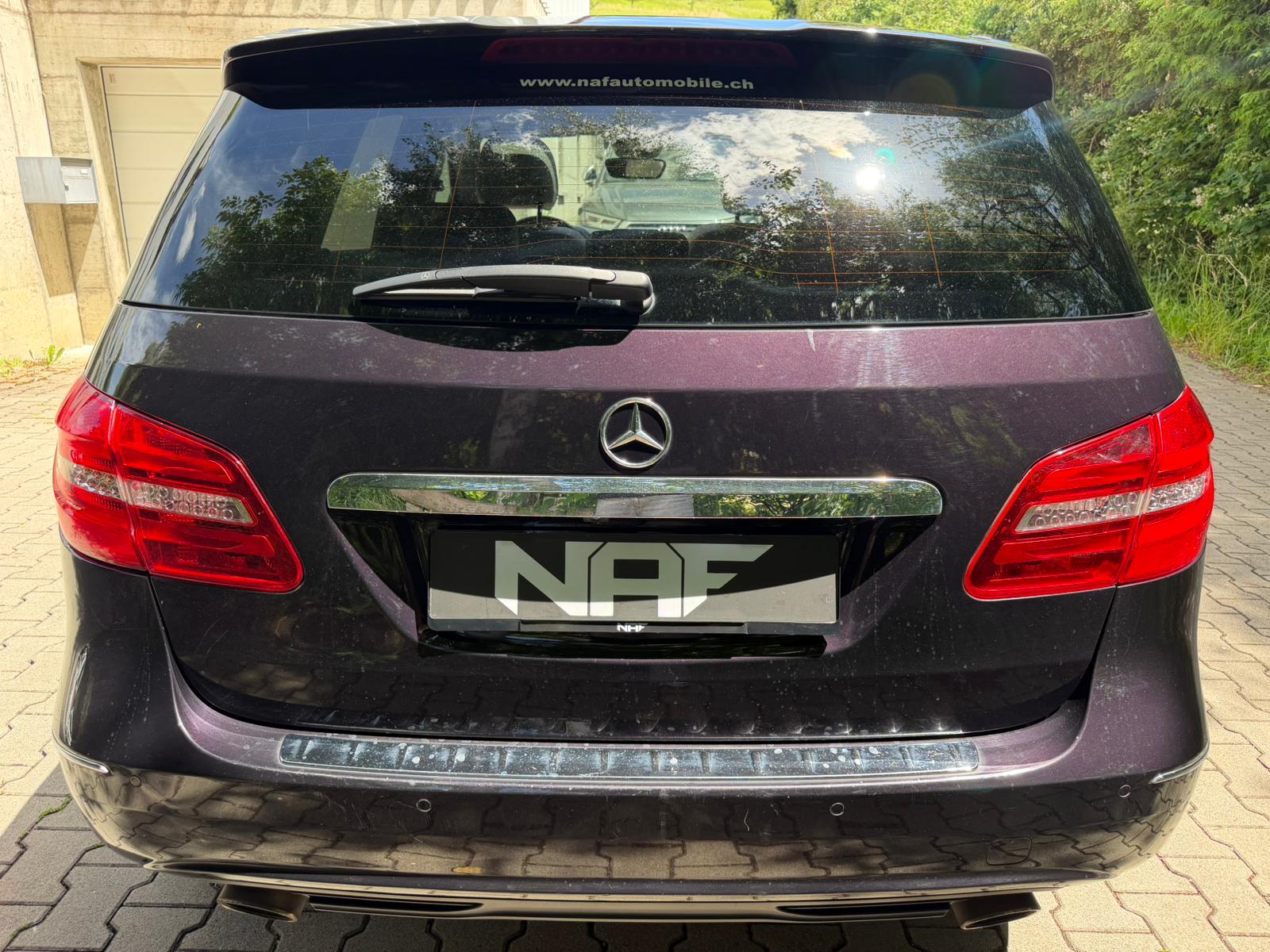 MERCEDES-BENZ B 180 7G-DCT-image-3
