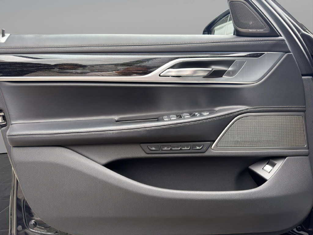BMW 740d xDrive SAG-image-14