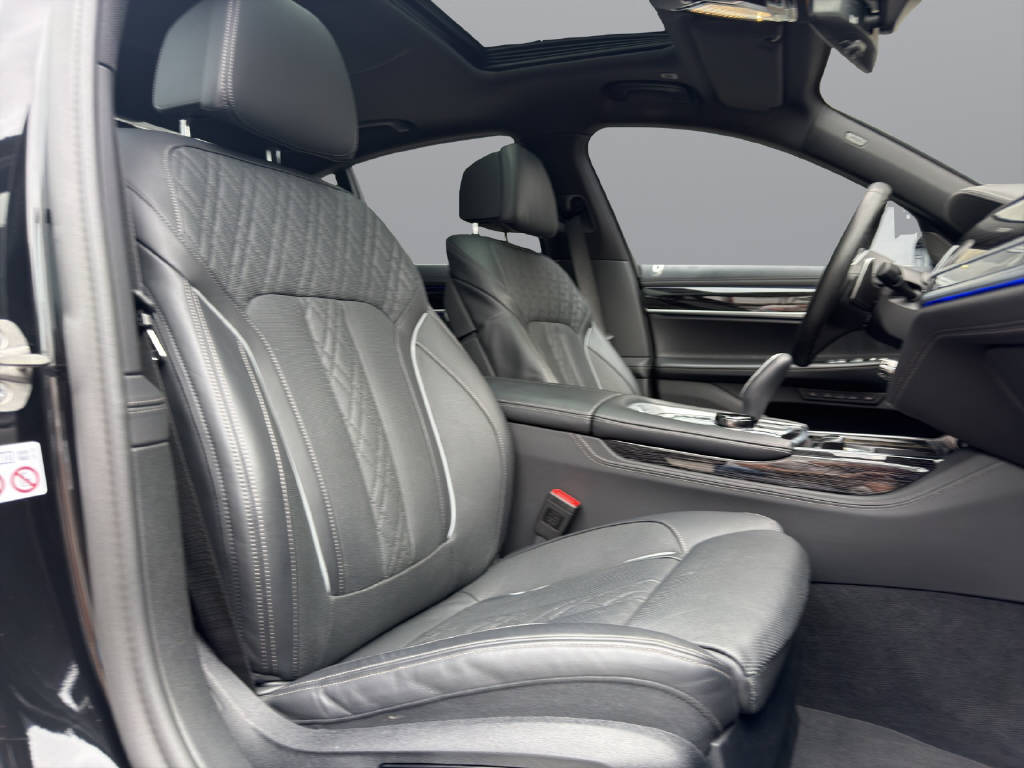 BMW 740d xDrive SAG-image-13