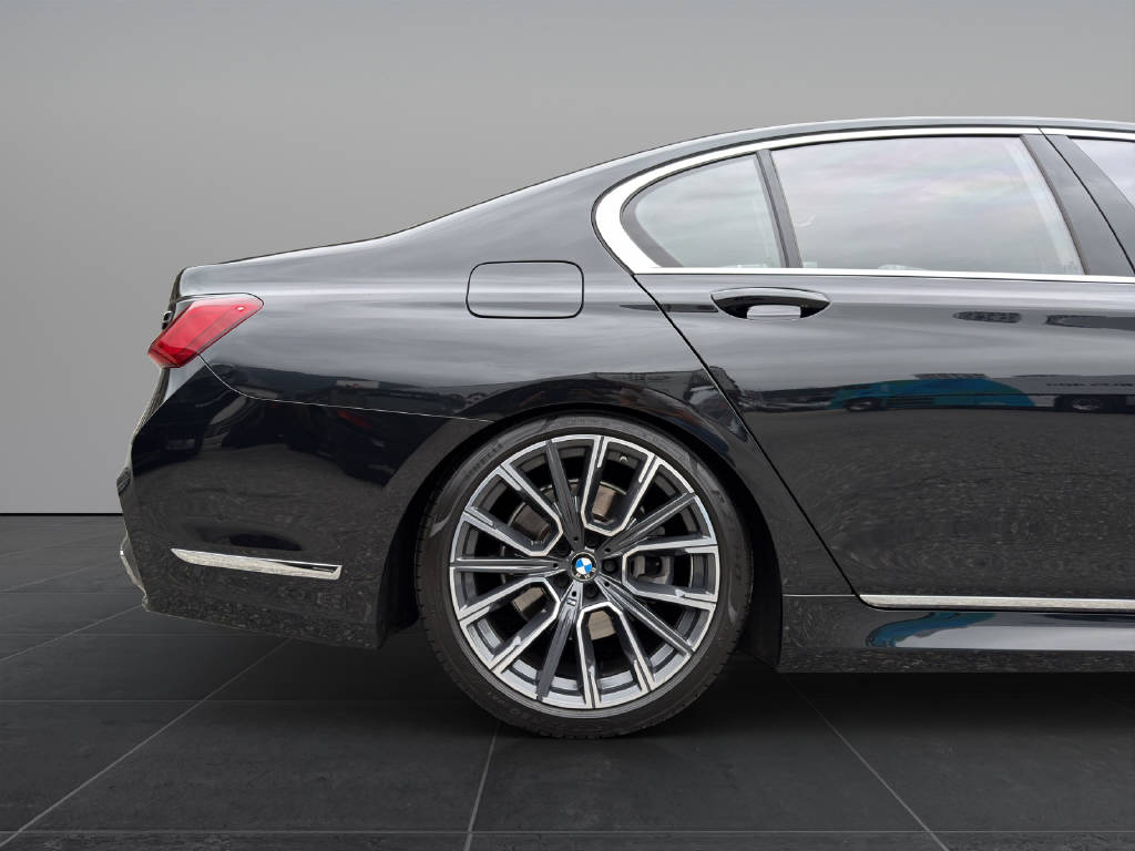 BMW 740d xDrive SAG-image-16