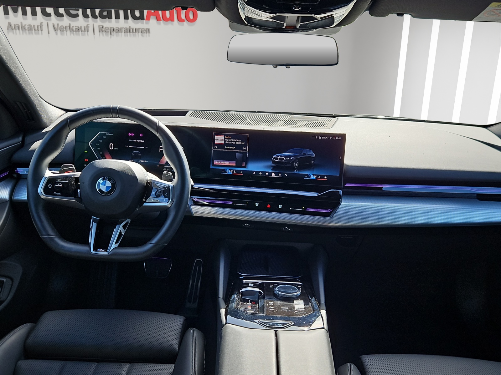 BMW 530i xDrive 48V Touring M Sport Pro Steptronic-image-6