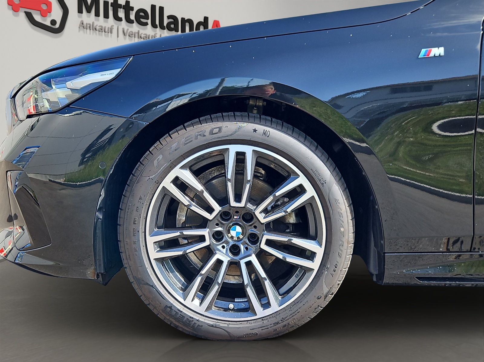 BMW 530i xDrive 48V Touring M Sport Pro Steptronic-image-5