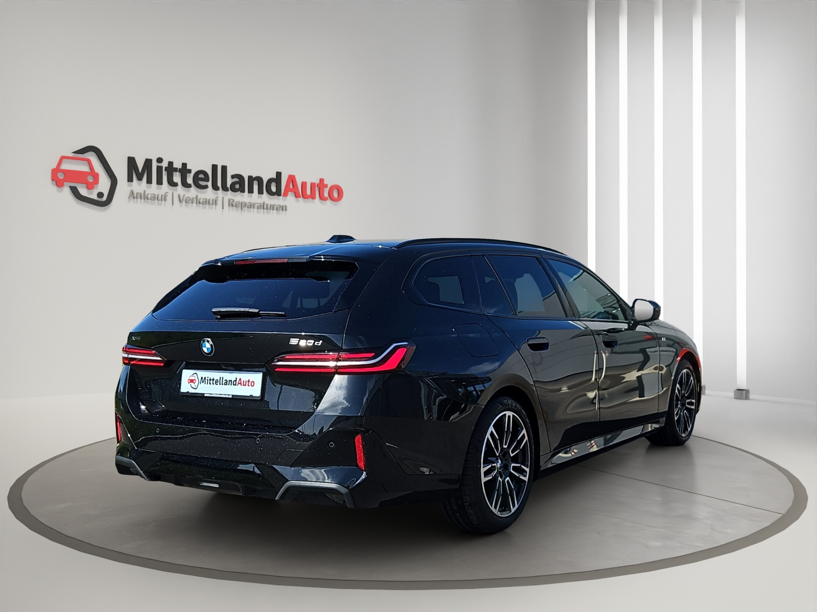BMW 530i xDrive 48V Touring M Sport Pro Steptronic-image-11