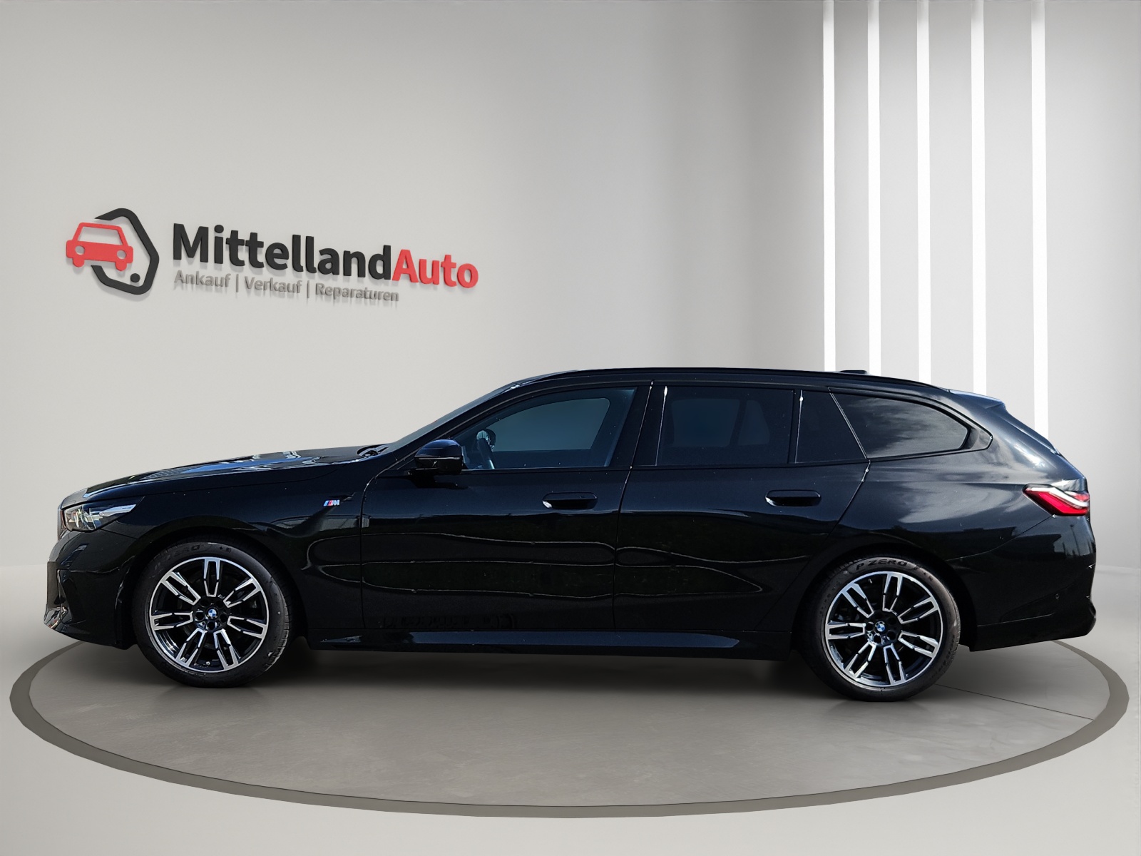 BMW 530i xDrive 48V Touring M Sport Pro Steptronic-image-4