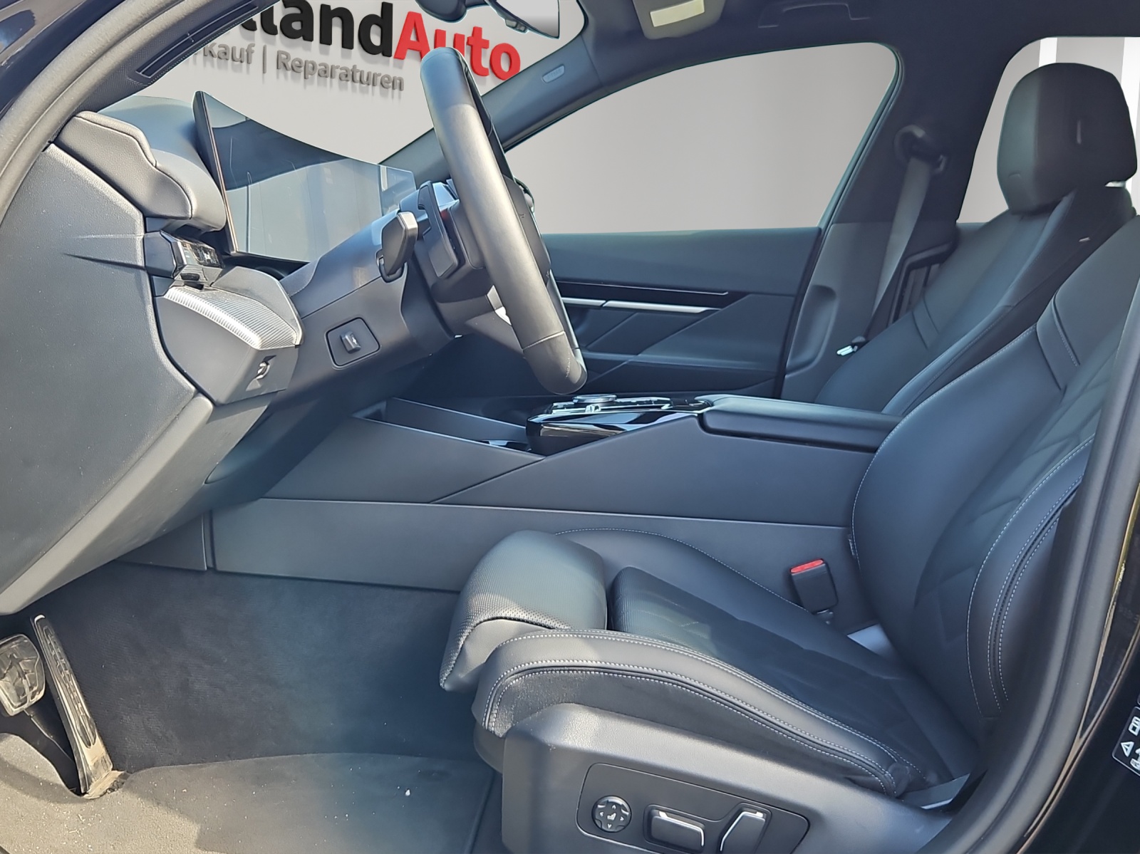 BMW 530i xDrive 48V Touring M Sport Pro Steptronic-image-8