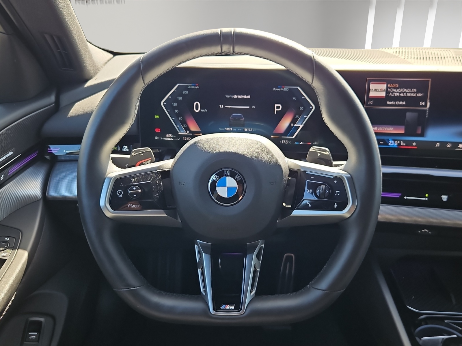 BMW 530i xDrive 48V Touring M Sport Pro Steptronic-image-7