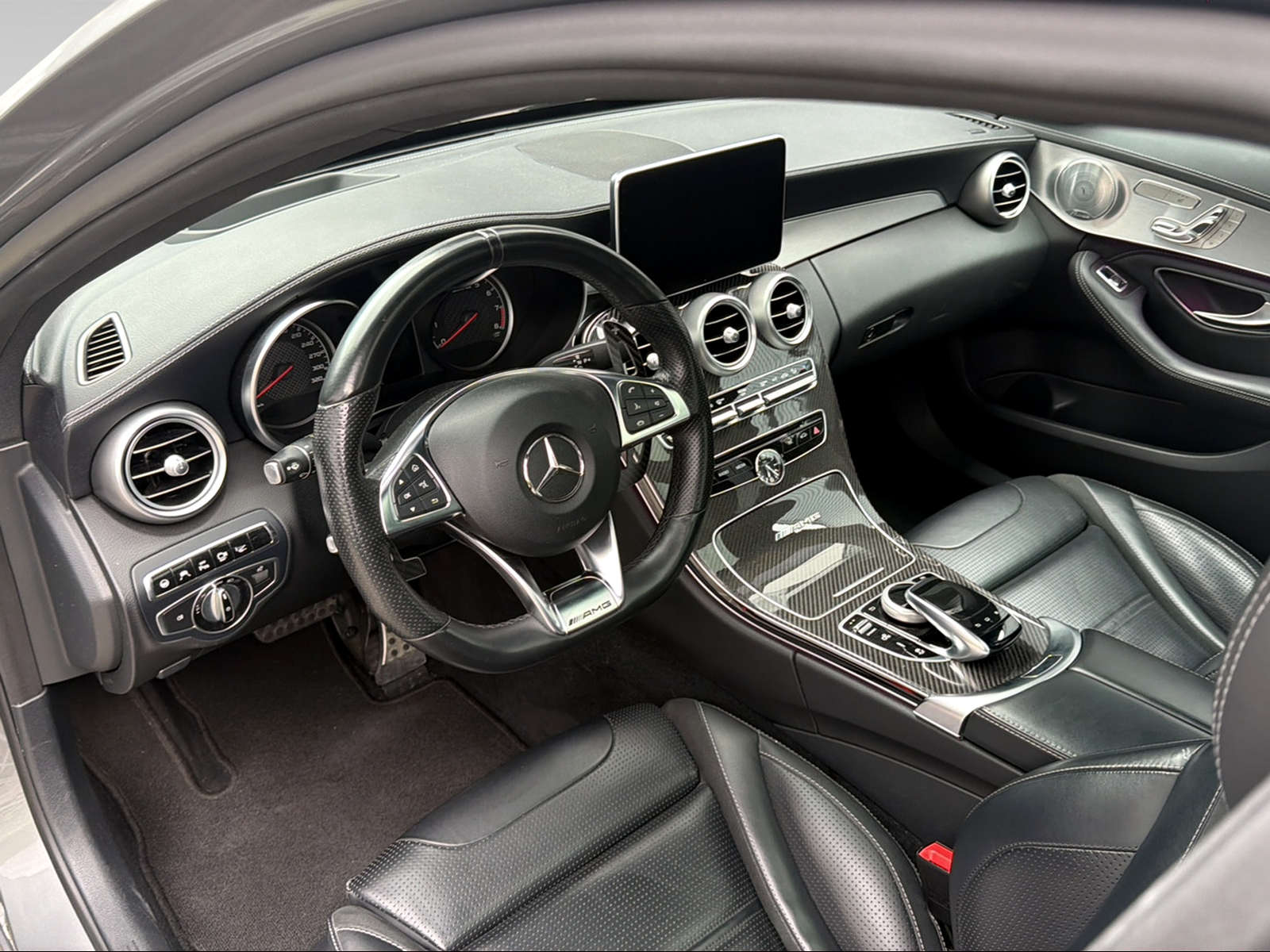 MERCEDES-BENZ C 63 AMG Speedshift-image-11
