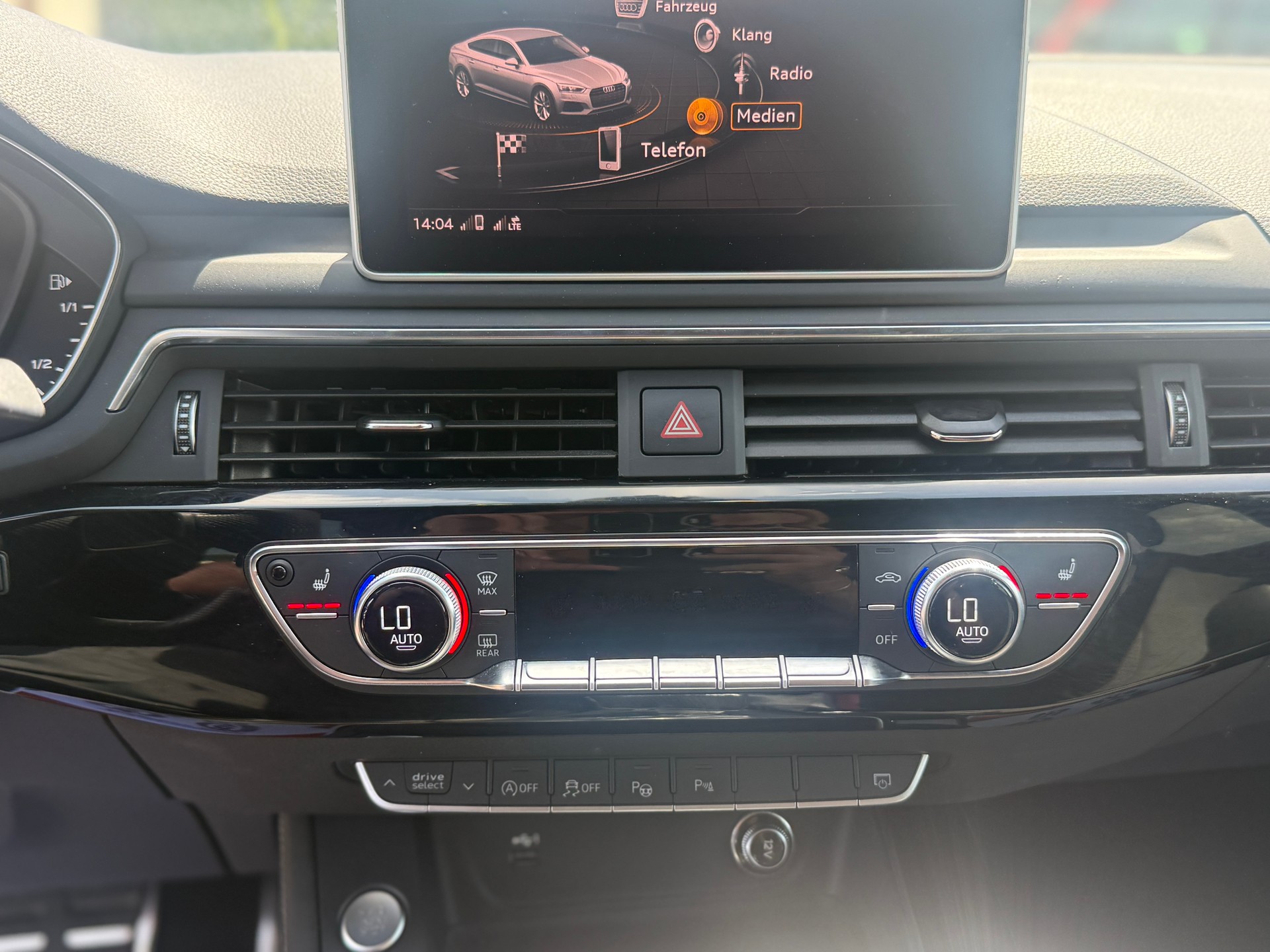 AUDI A5 Sportback 45 TFSI S-tronic Sport quattro-image-11