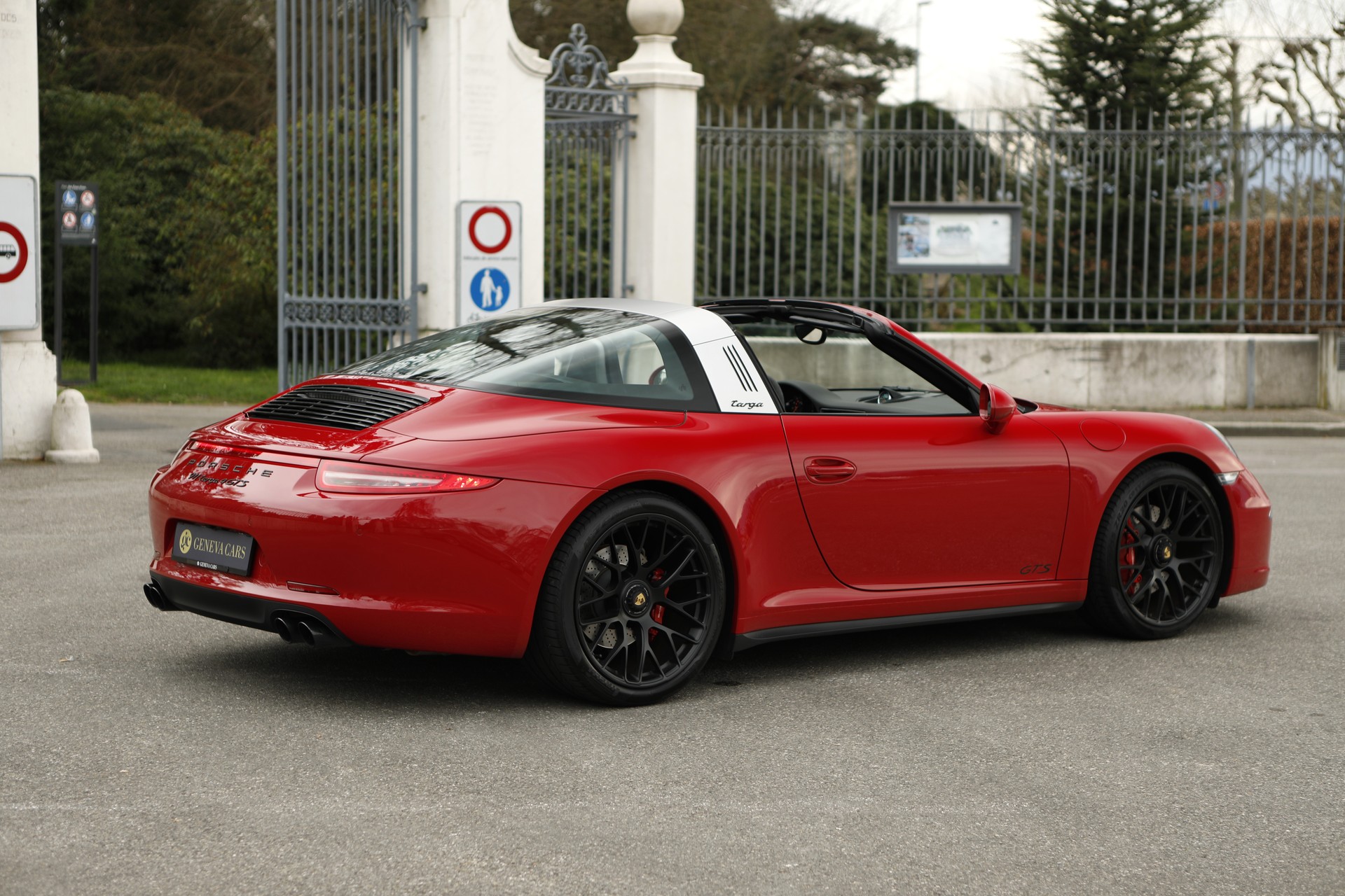 PORSCHE 911 Targa 4 GTS Boîte-manelle ( RARE )-image-12