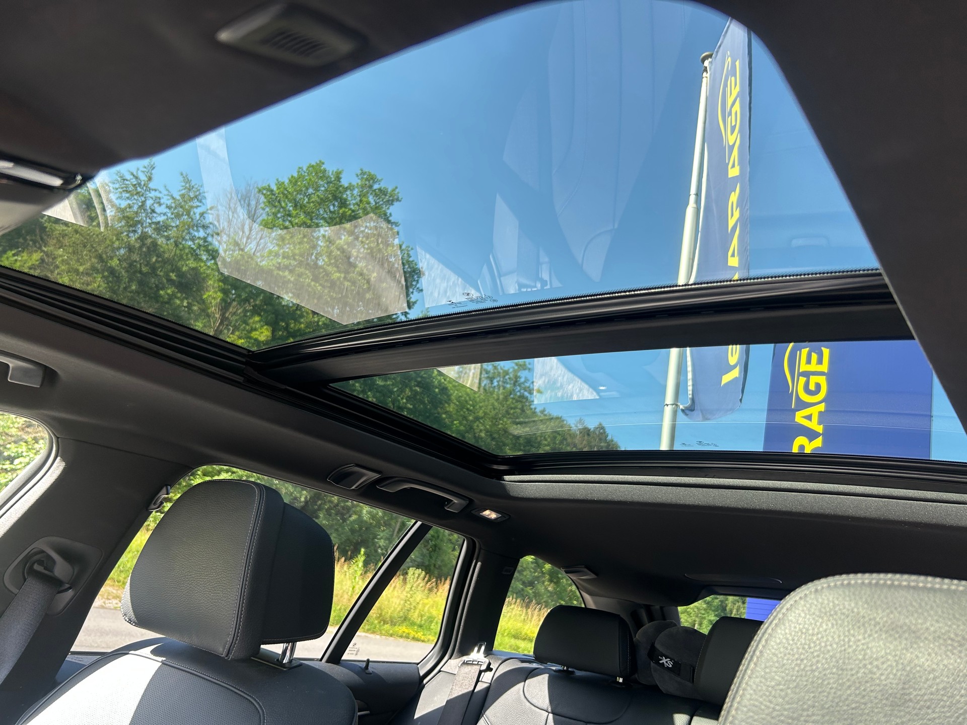 BMW 530e xDrive Touring Pure M Sport Steptronic-image-9