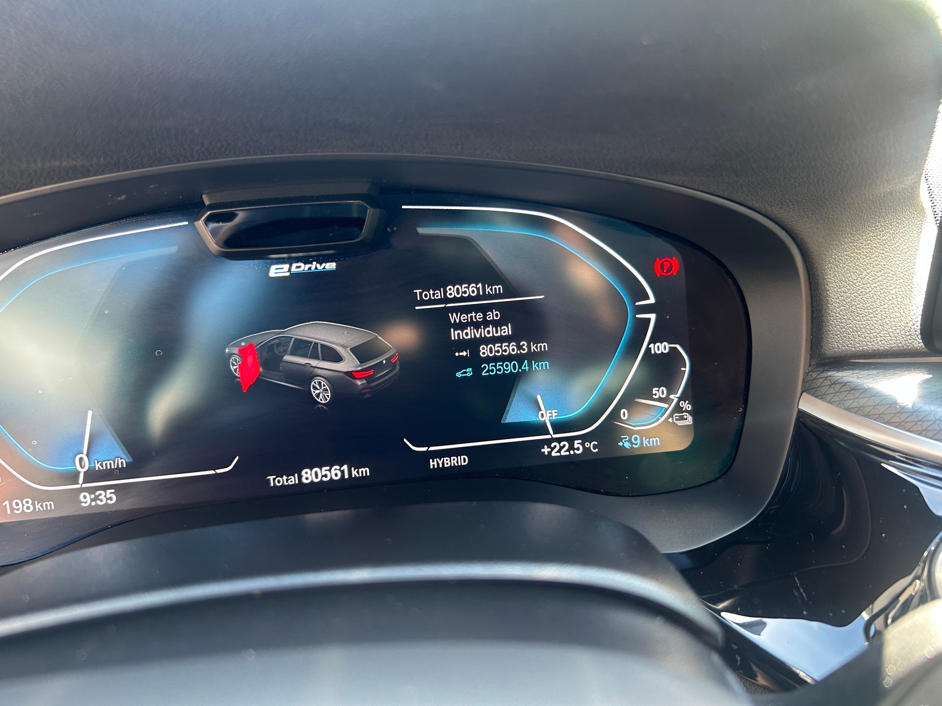 BMW 530e xDrive Touring Pure M Sport Steptronic-image-13