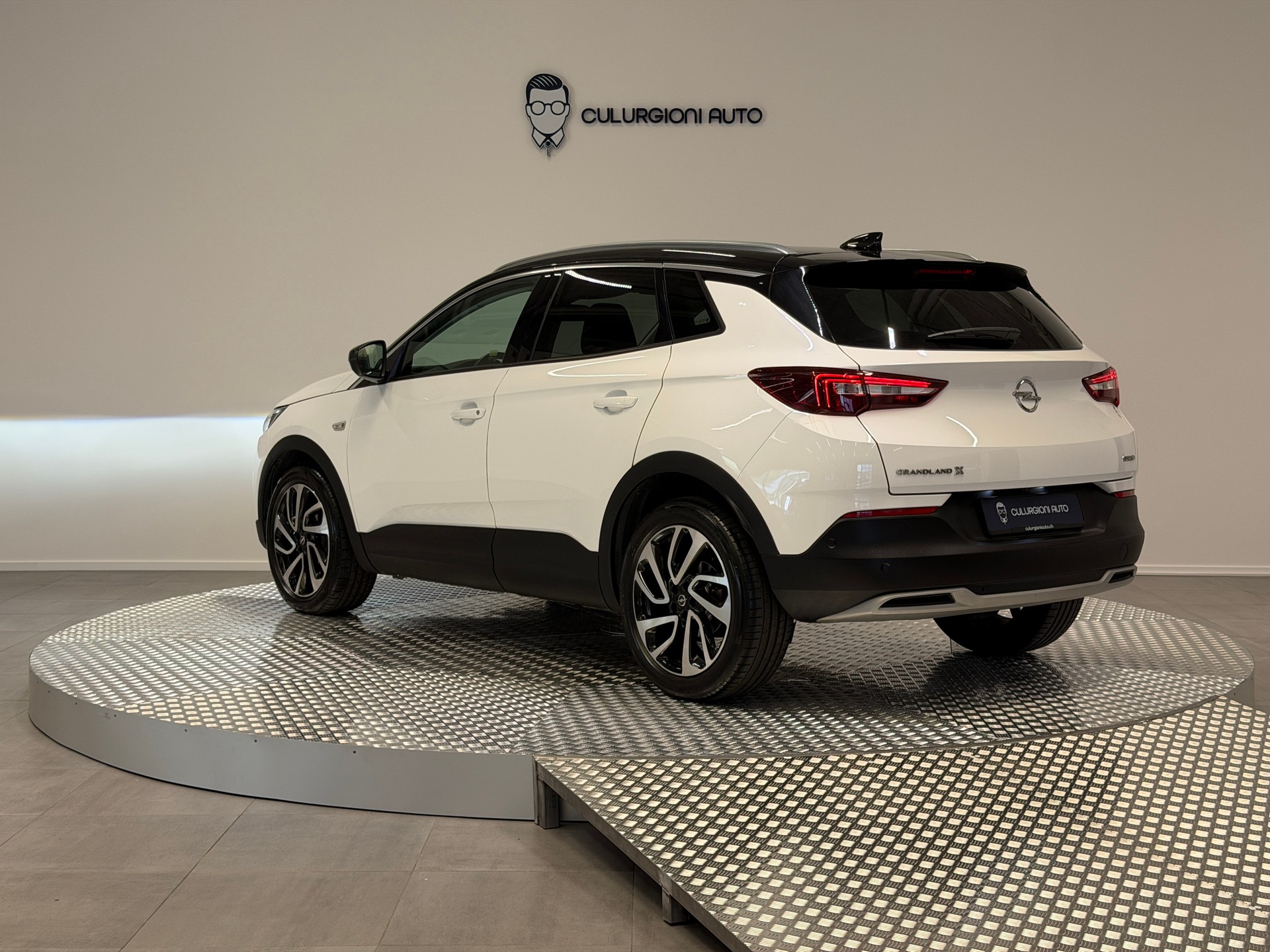 OPEL Grandland X 1.2i TP Ultimate-image-6