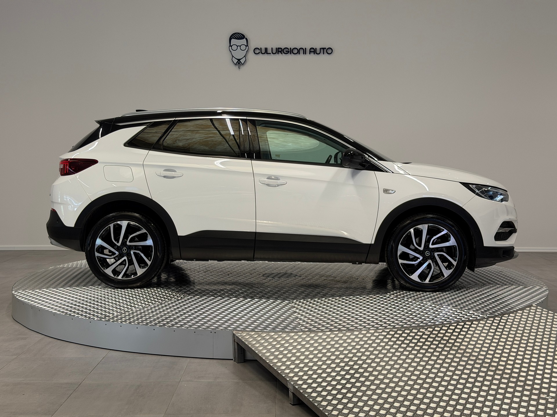 OPEL Grandland X 1.2i TP Ultimate-image-3