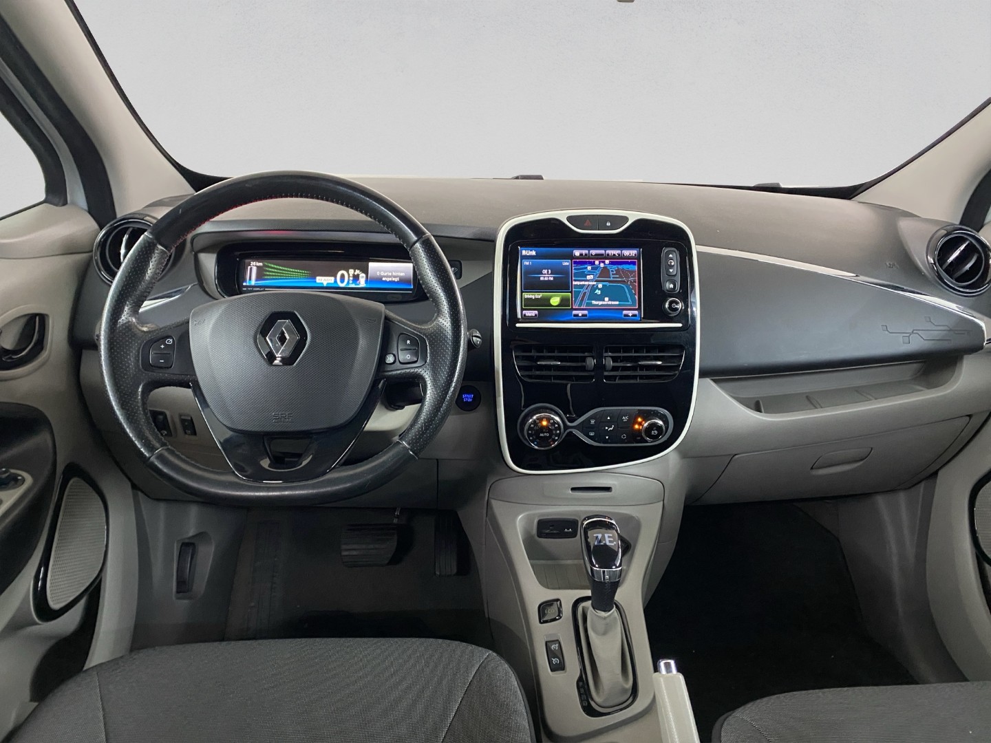 RENAULT Zoe Intens R240 (Batterie Miete)-image-7