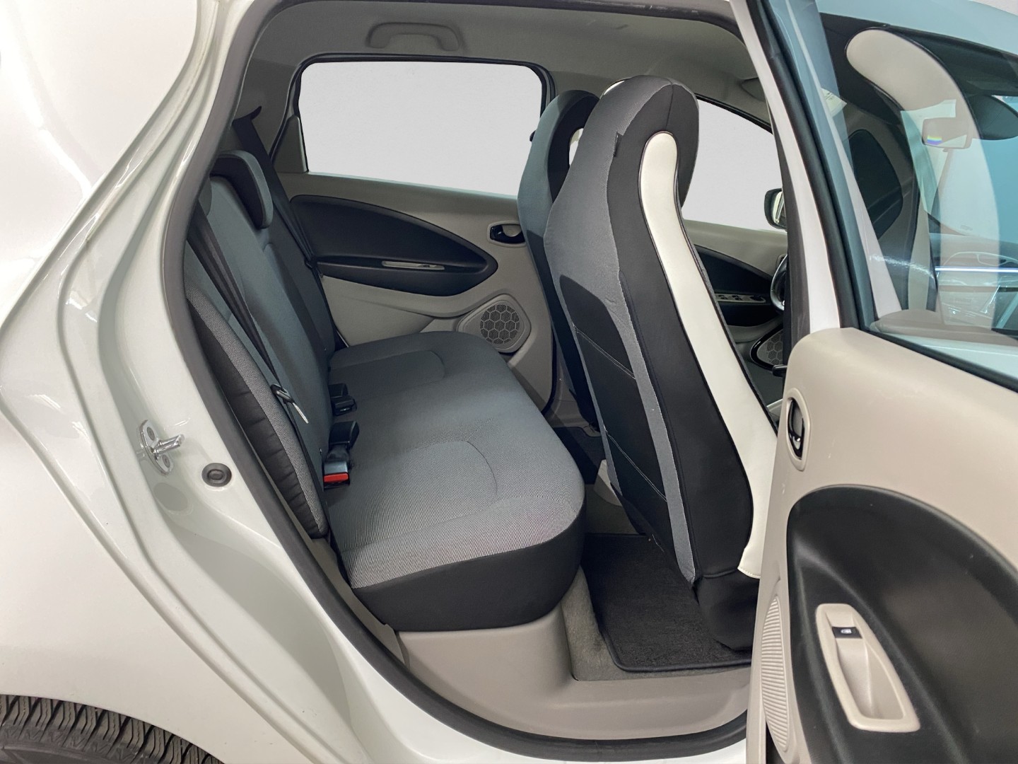 RENAULT Zoe Intens R240 (Batterie Miete)-image-22