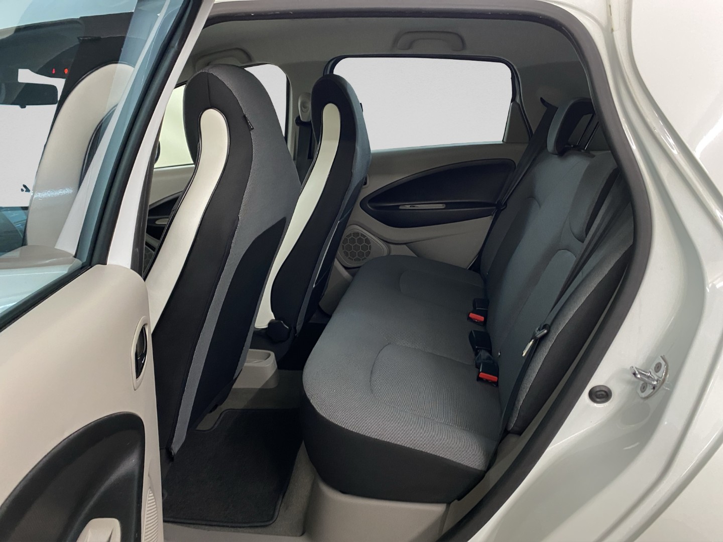RENAULT Zoe Intens R240 (Batterie Miete)-image-21