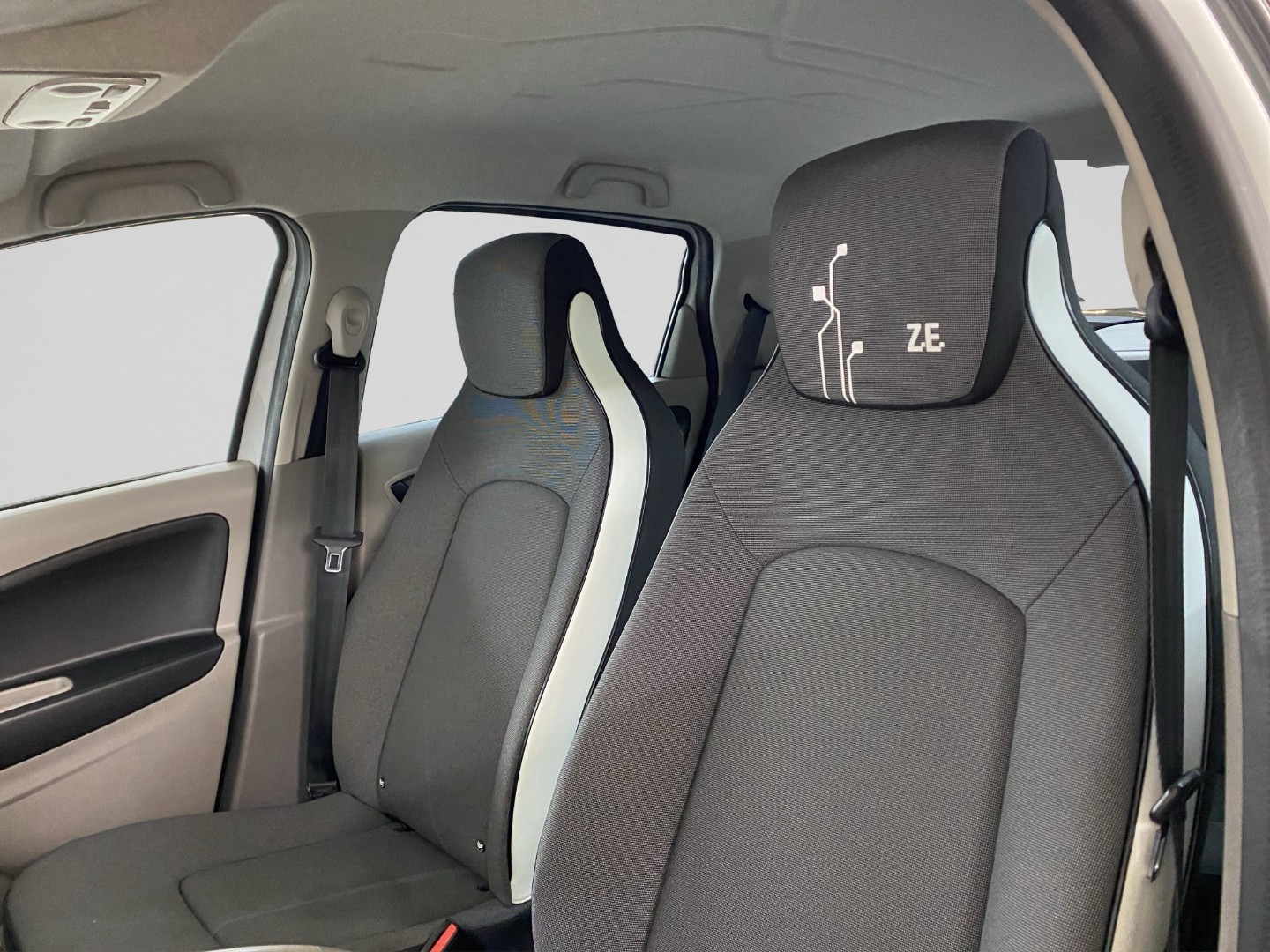 RENAULT Zoe Intens R240 (Batterie Miete)-image-18