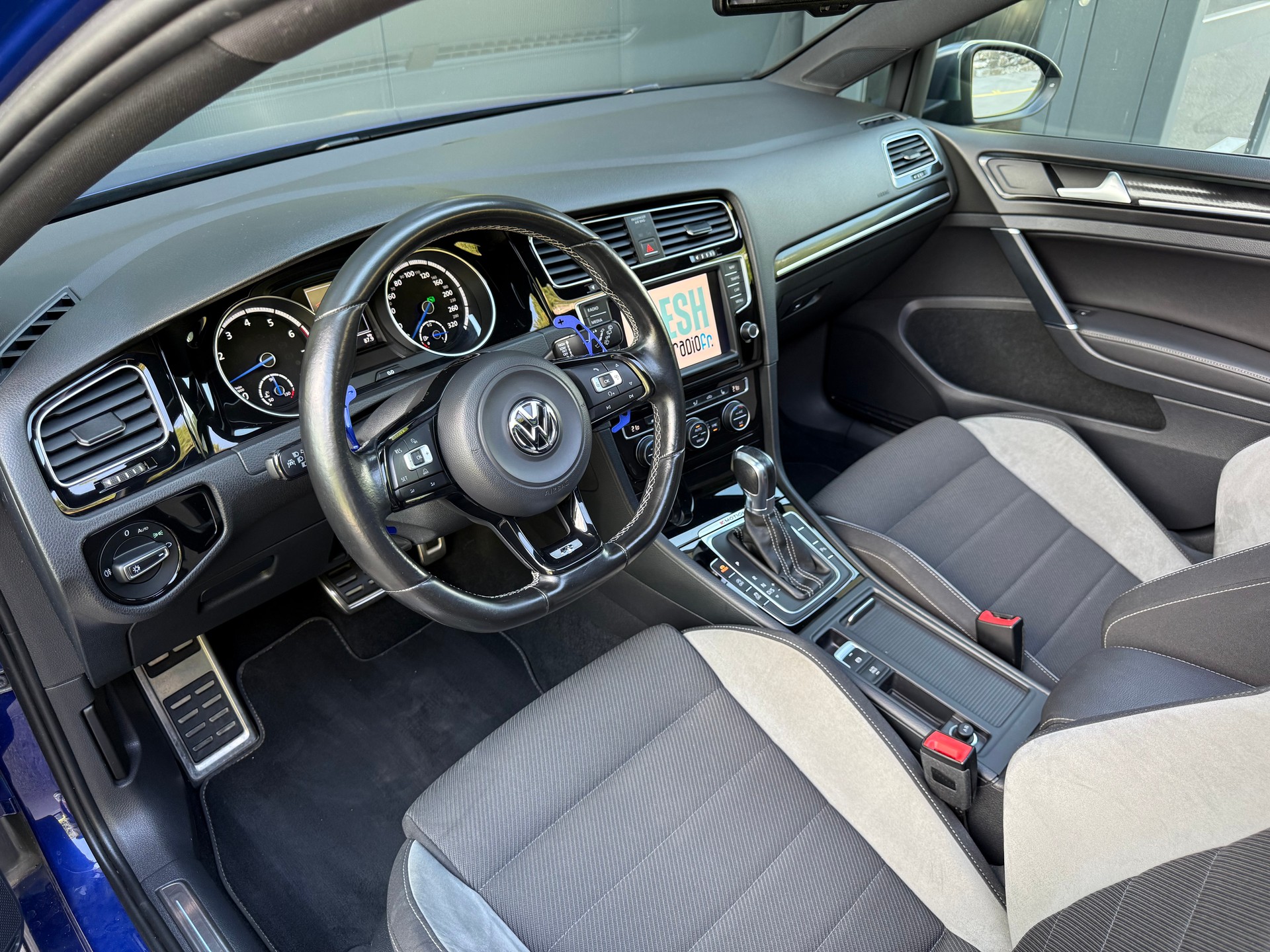VW Golf Variant 2.0 TSI R 4 Motion DSG-image-6