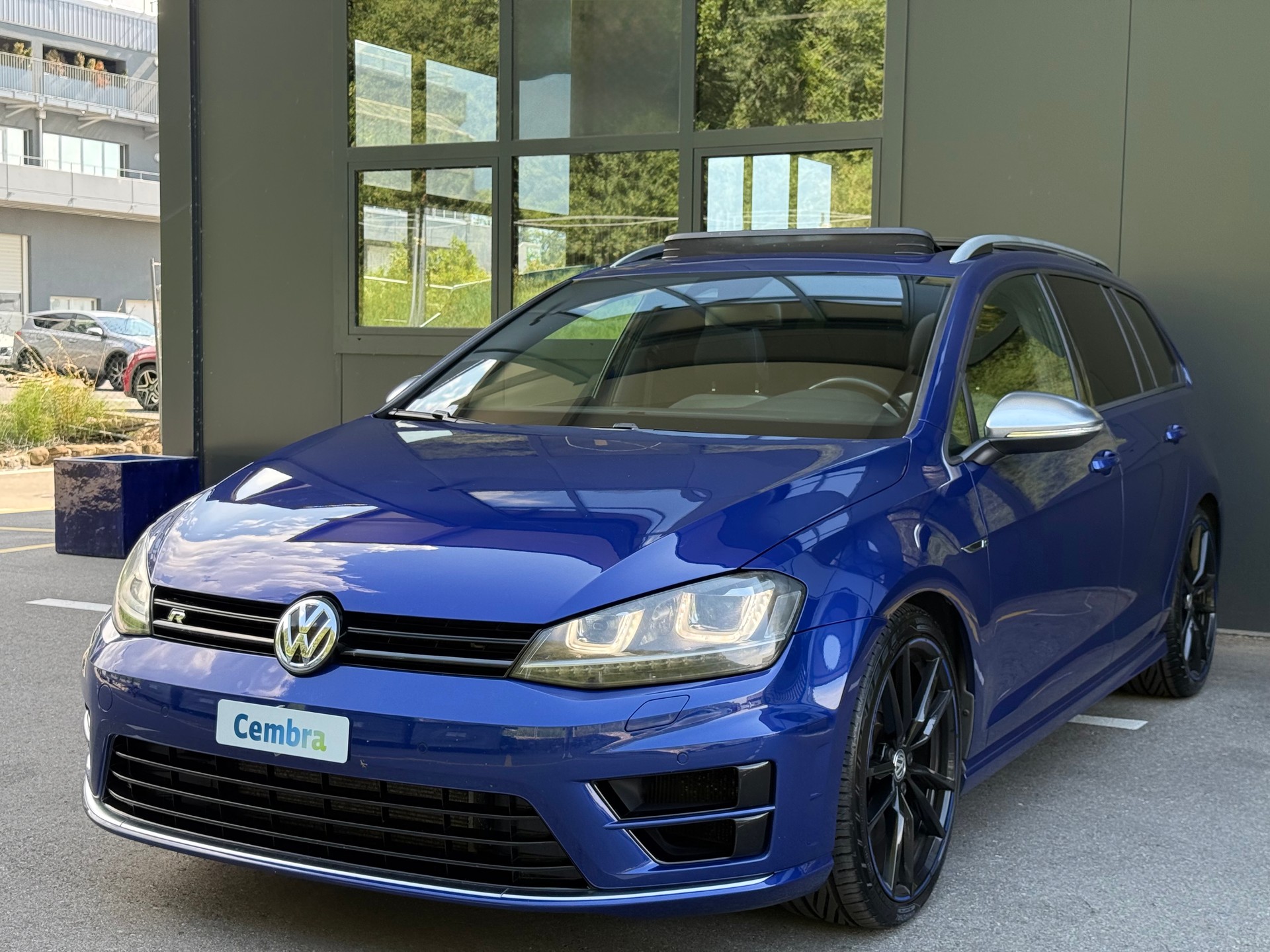 VW Golf Variant 2.0 TSI R 4 Motion DSG-image-1