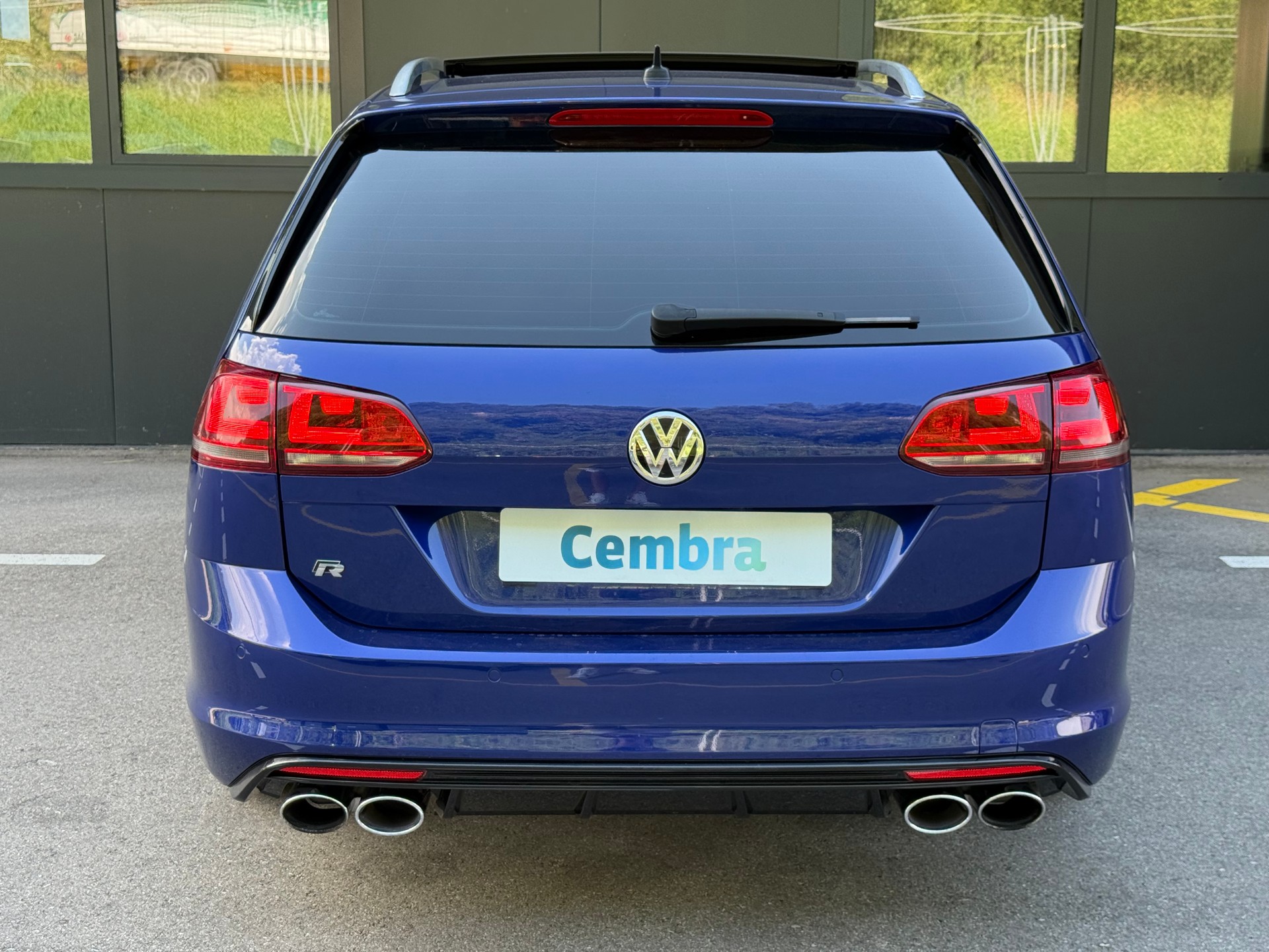 VW Golf Variant 2.0 TSI R 4 Motion DSG-image-5