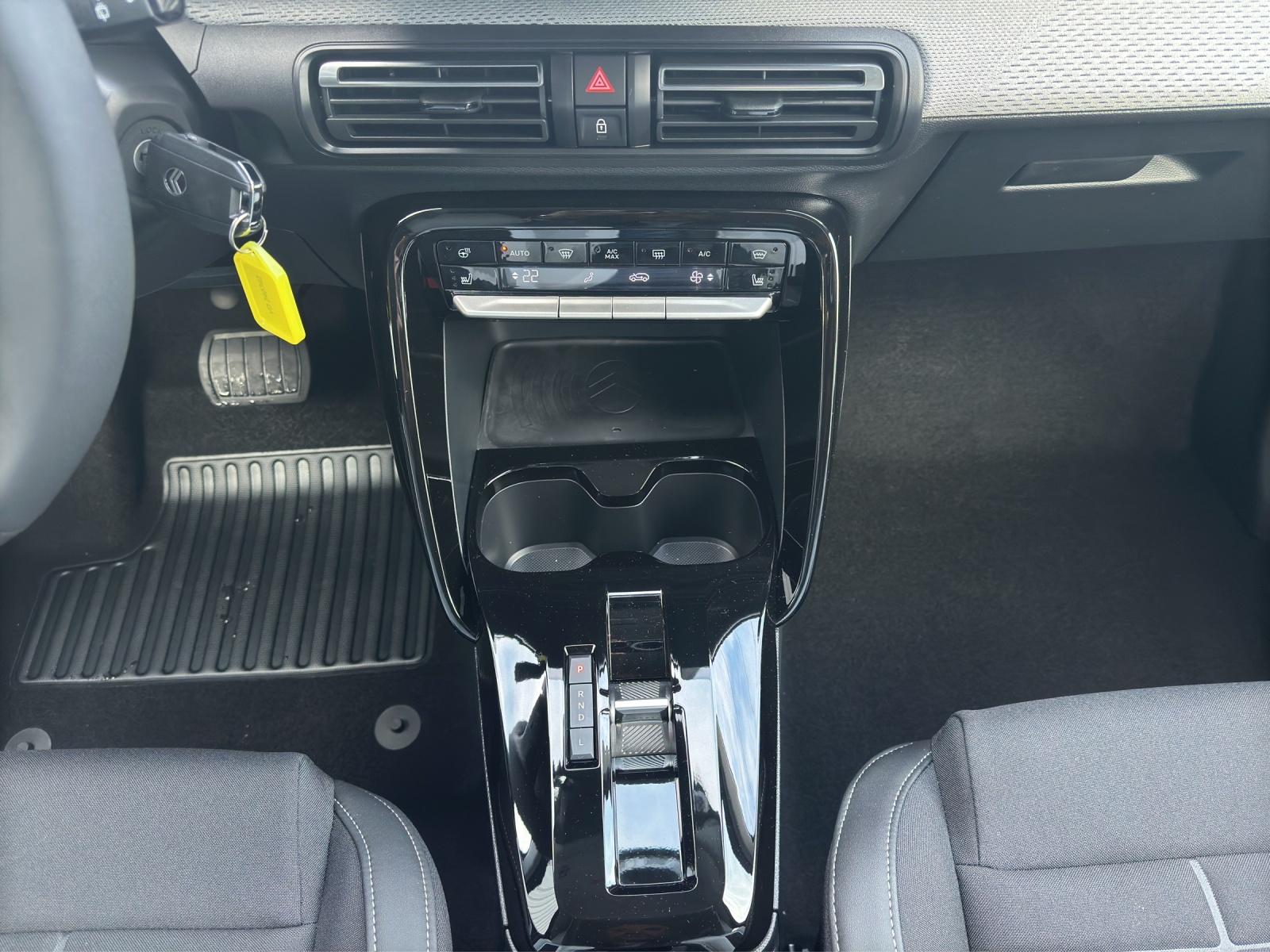 CITROEN C3 1.2 Hybrid 110 Edition Tricolore-image-13