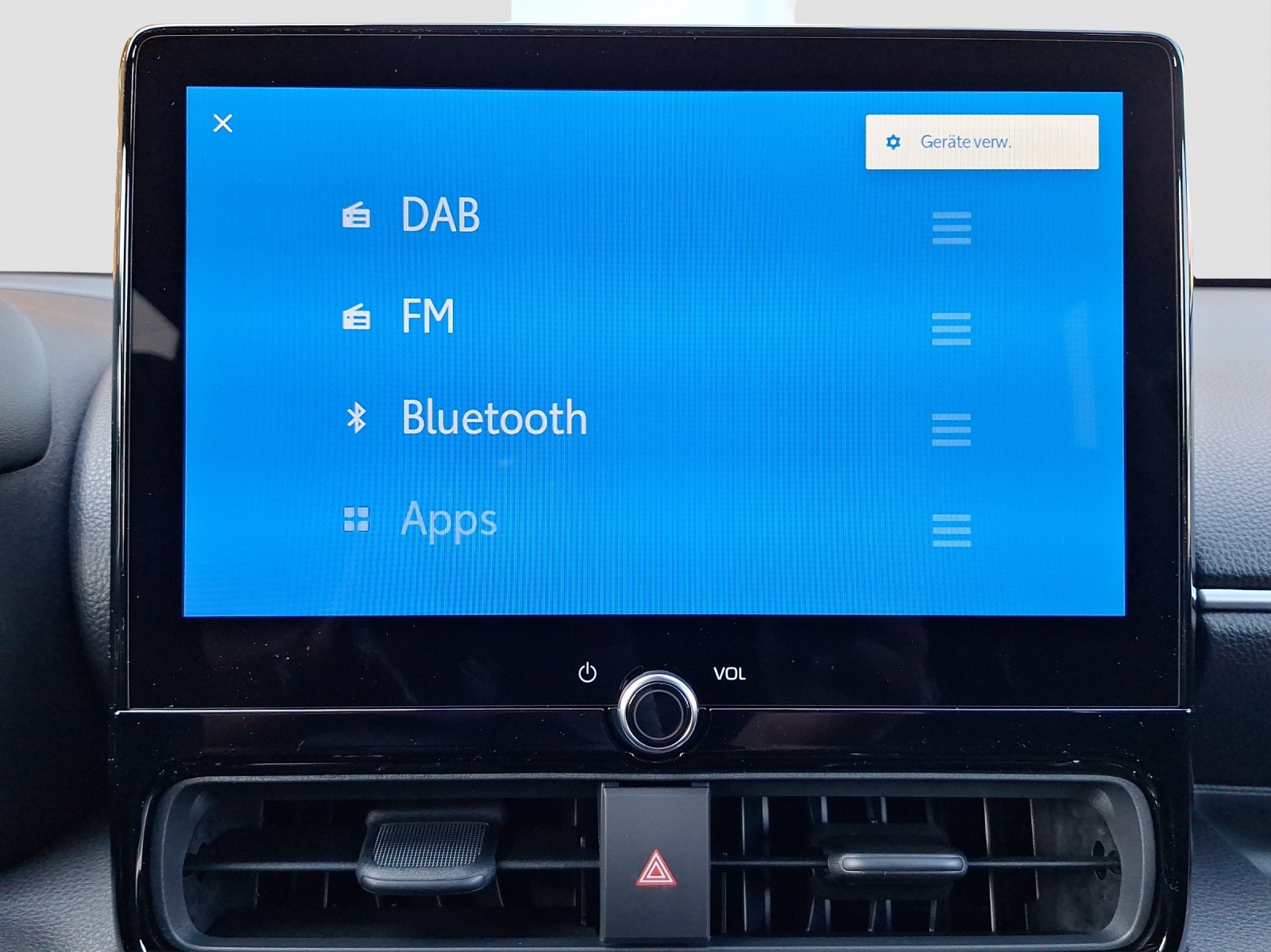 TOYOTA Yaris 1.5 VVT-i HSD Premium-image-16