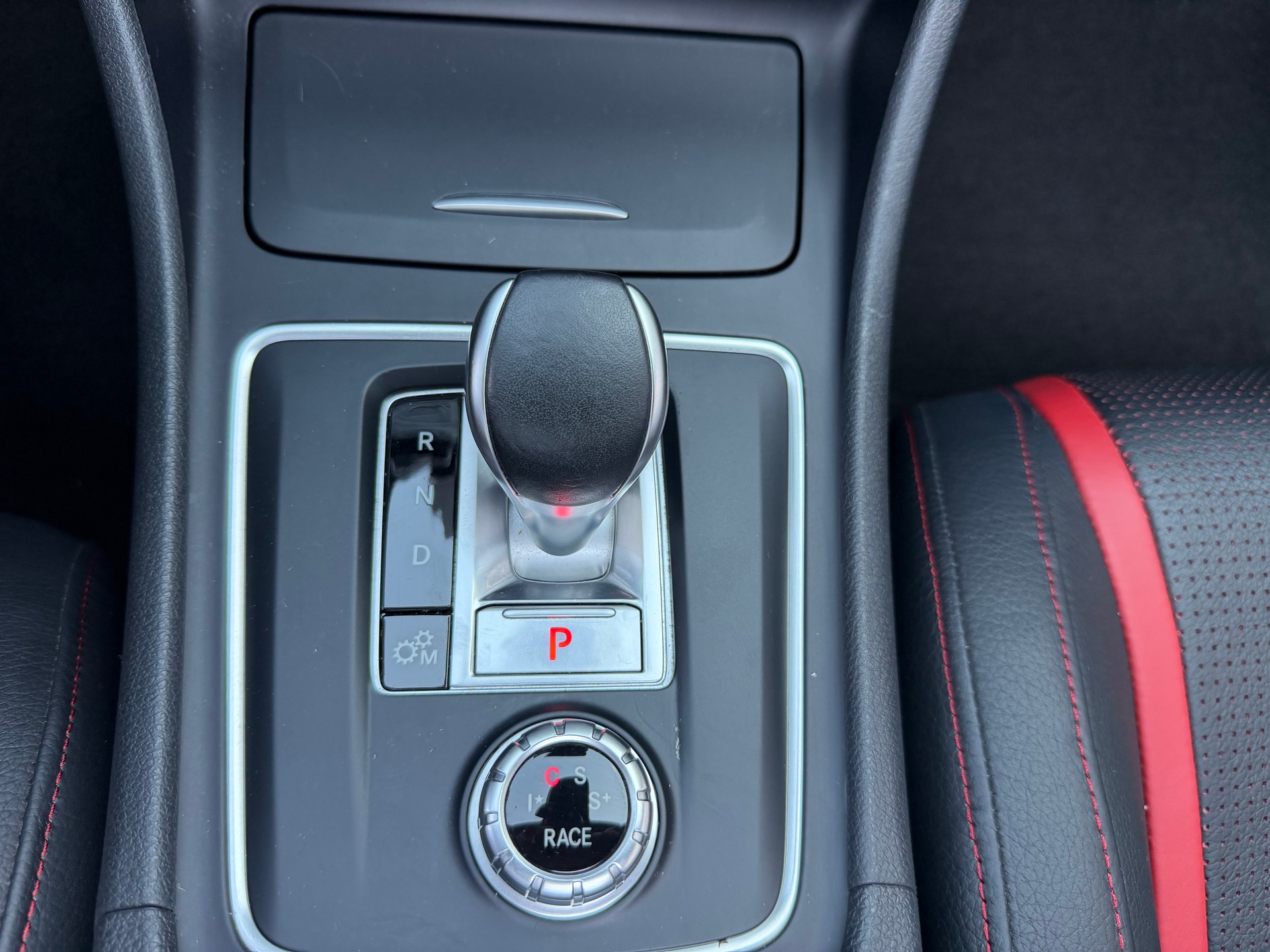 MERCEDES-BENZ CLA Shooting Brake 45 AMG 4Matic Speedshift-image-21