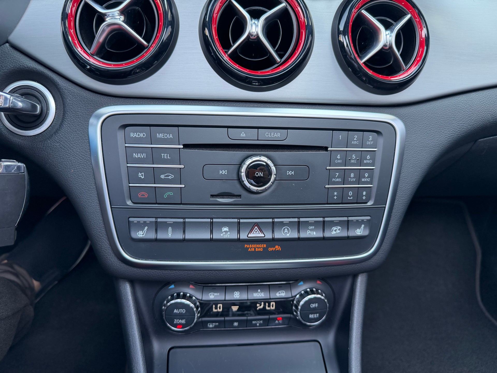 MERCEDES-BENZ CLA Shooting Brake 45 AMG 4Matic Speedshift-image-19