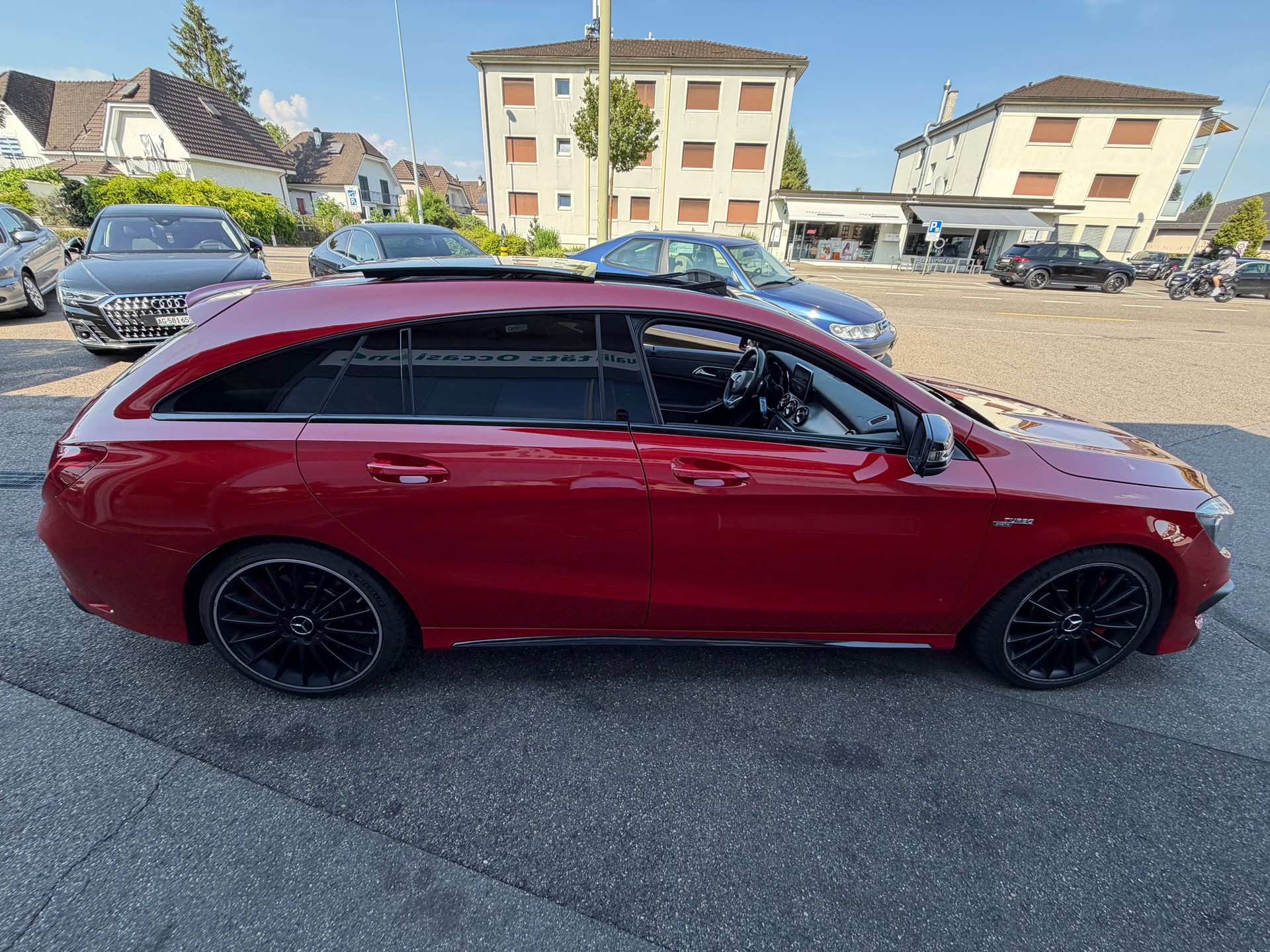 MERCEDES-BENZ CLA Shooting Brake 45 AMG 4Matic Speedshift-image-5