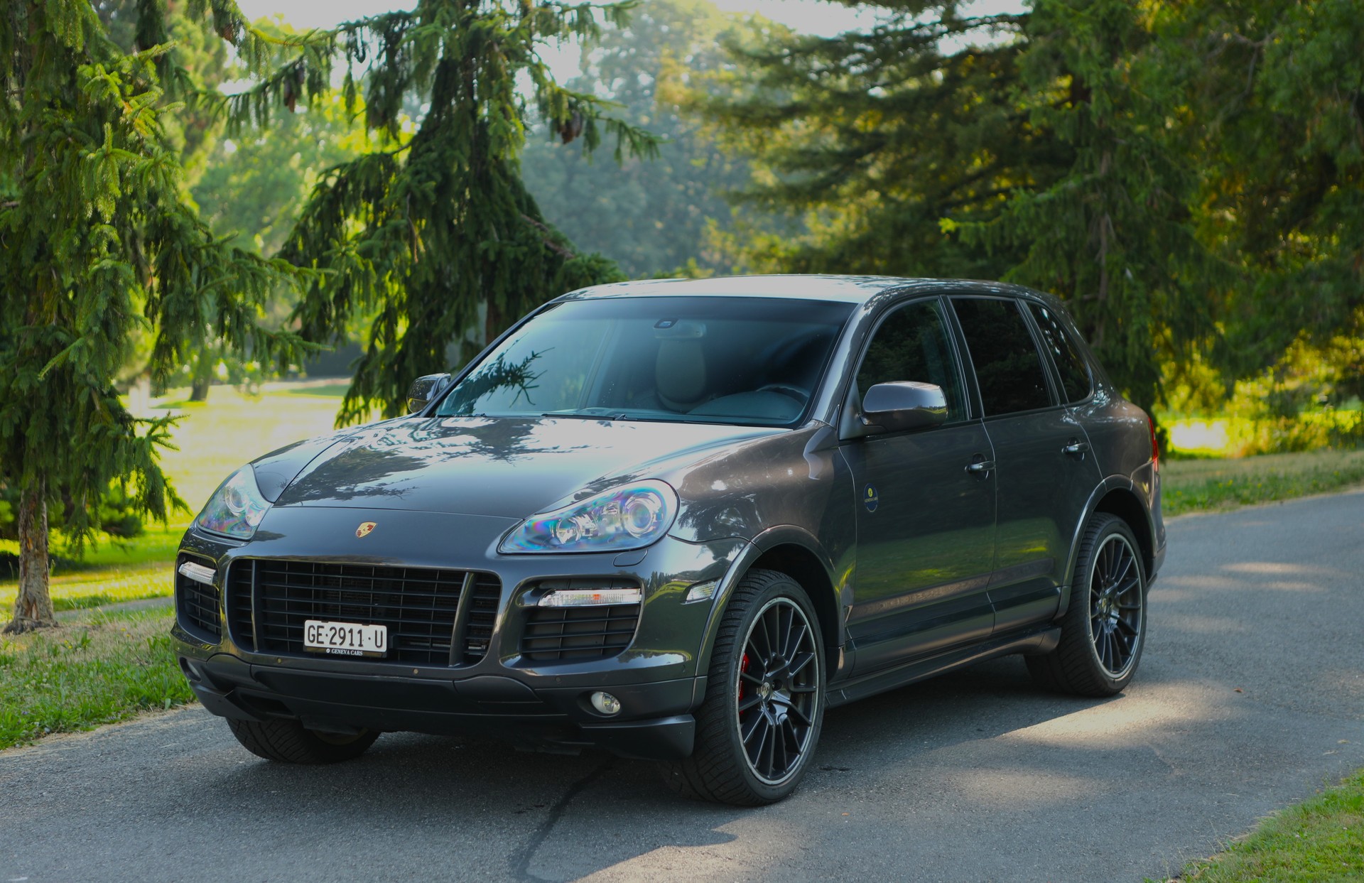 PORSCHE Cayenne GTS Tiptronic Porsche Design limited edition ( 70 / 1000 )3-image-1