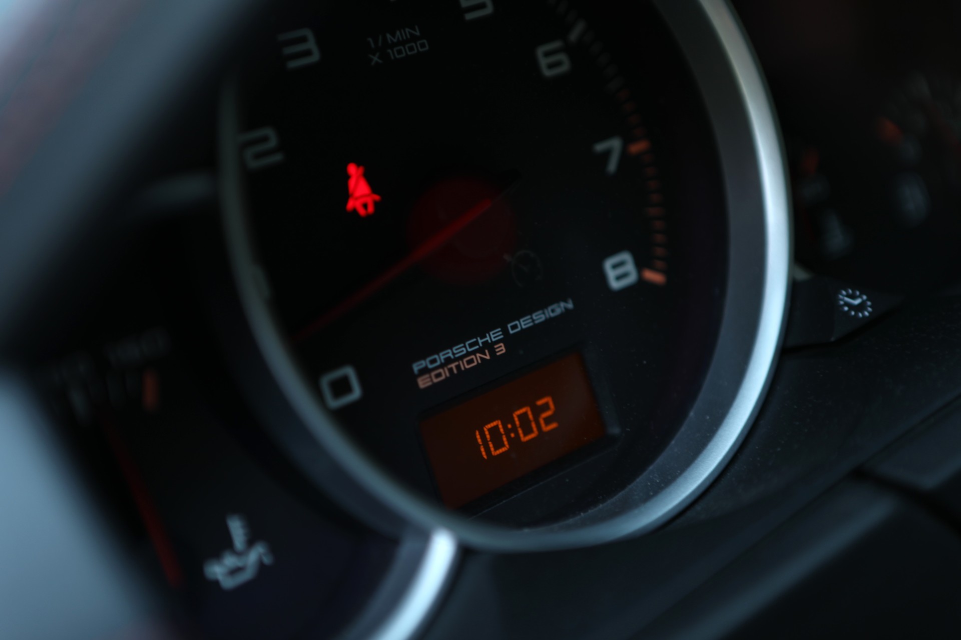 PORSCHE Cayenne GTS Tiptronic Porsche Design limited edition ( 70 / 1000 )3-image-8
