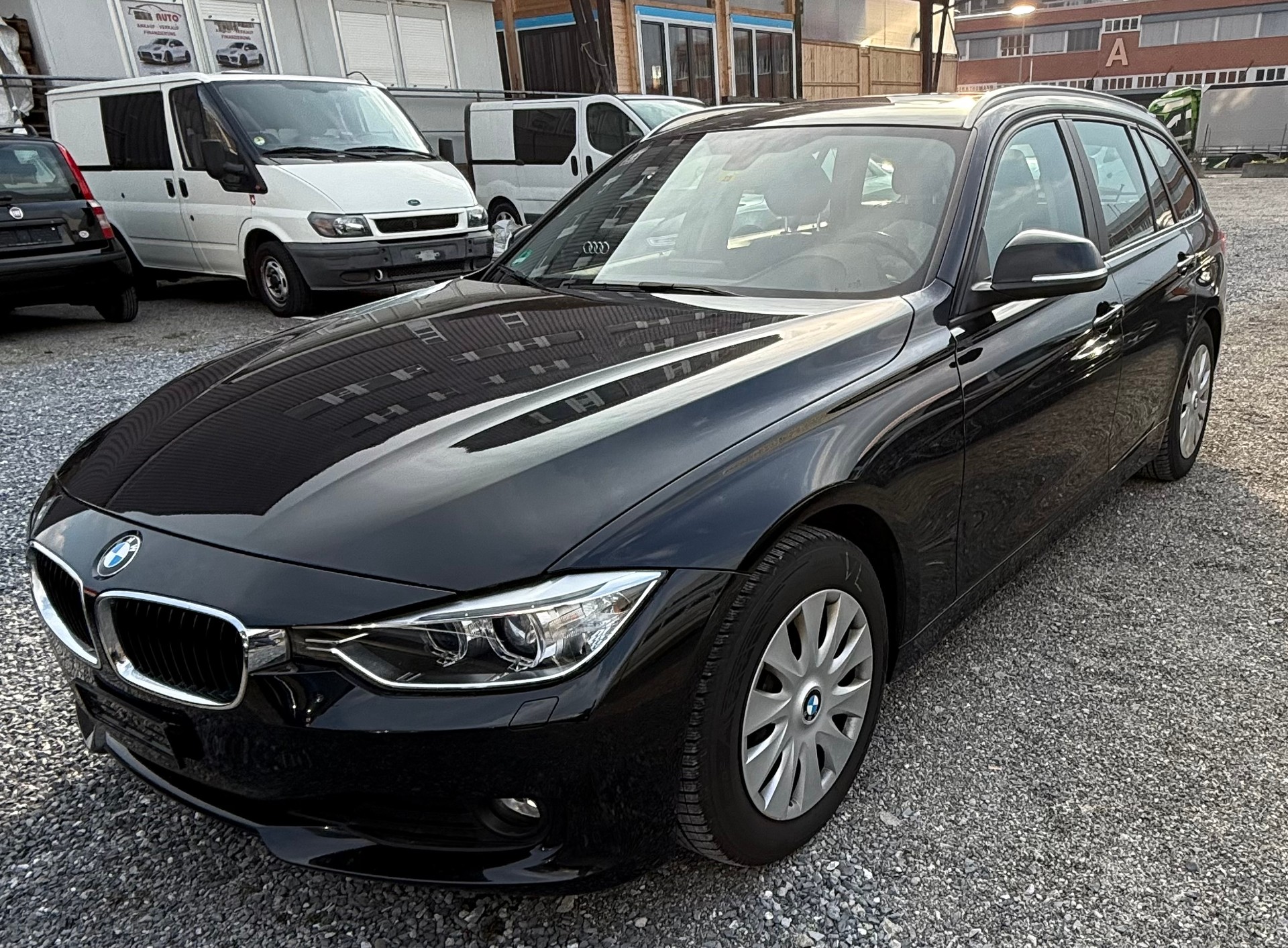 BMW 320i Touring Modern Line Steptronic-image-0