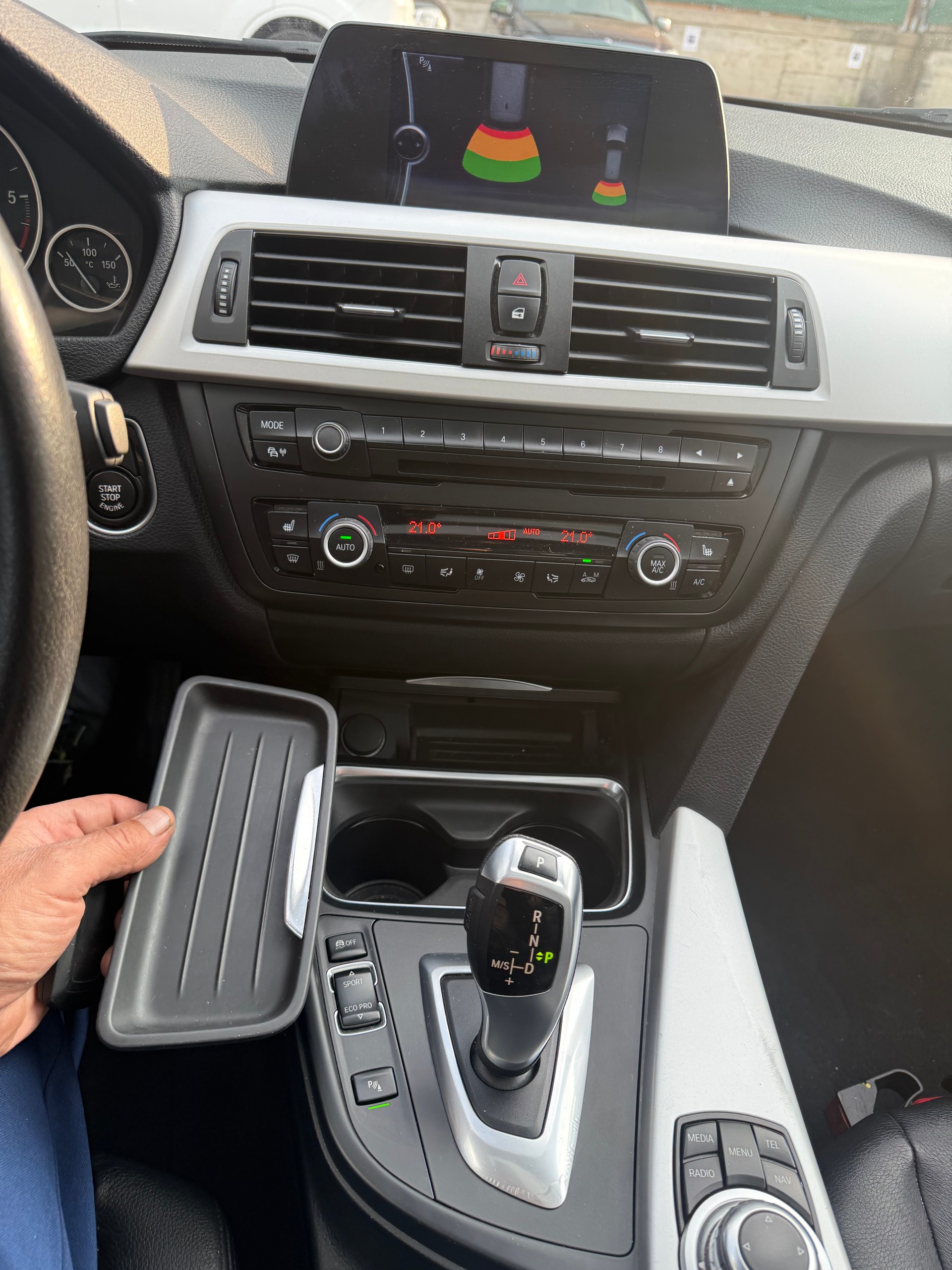 BMW 320i Touring Modern Line Steptronic-image-2