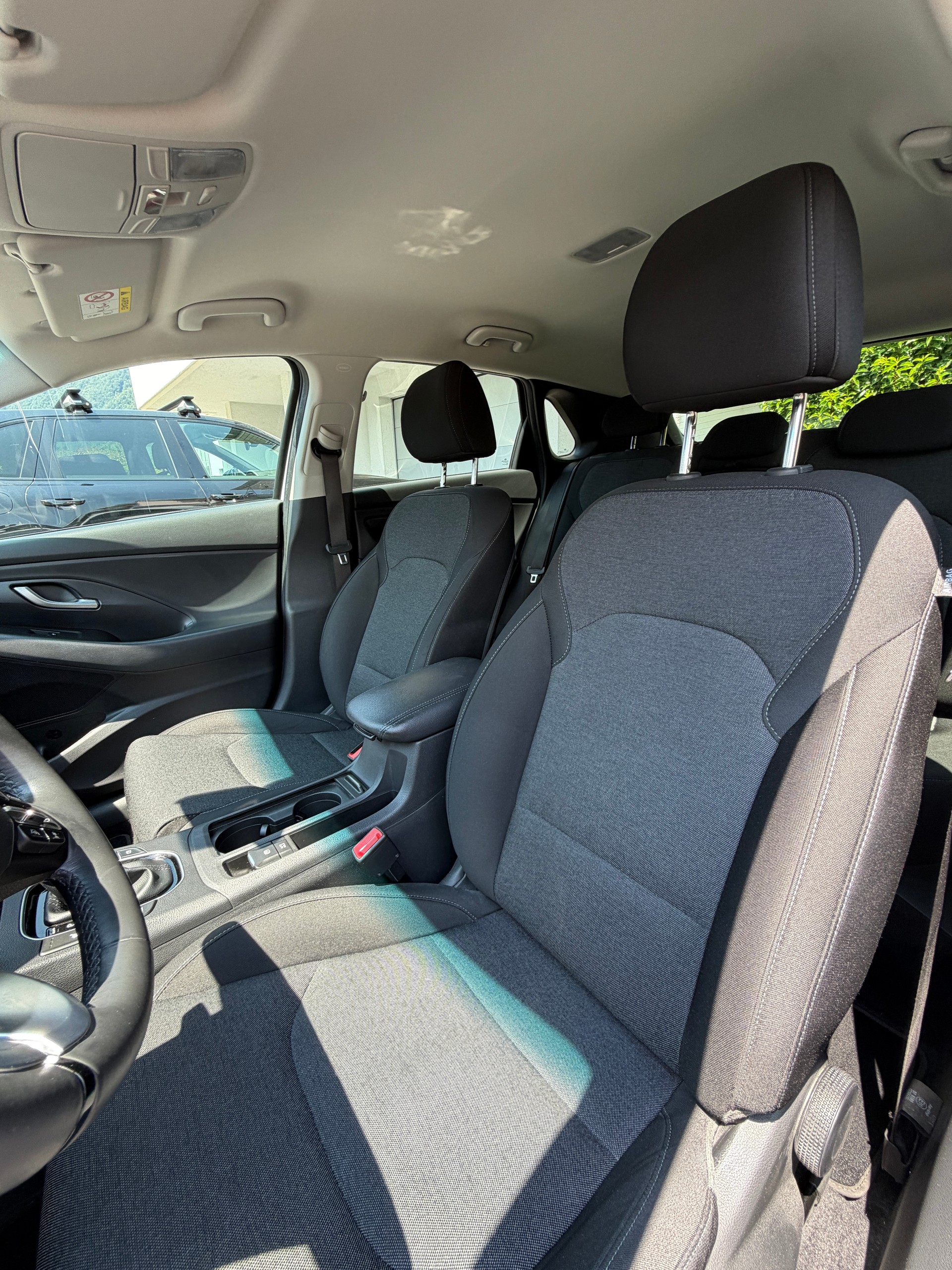 HYUNDAI 1.5 T-GDi Amplia-image-3