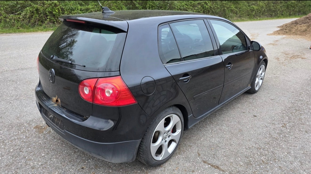 VW Golf 2.0 TFSI GTI-image-2