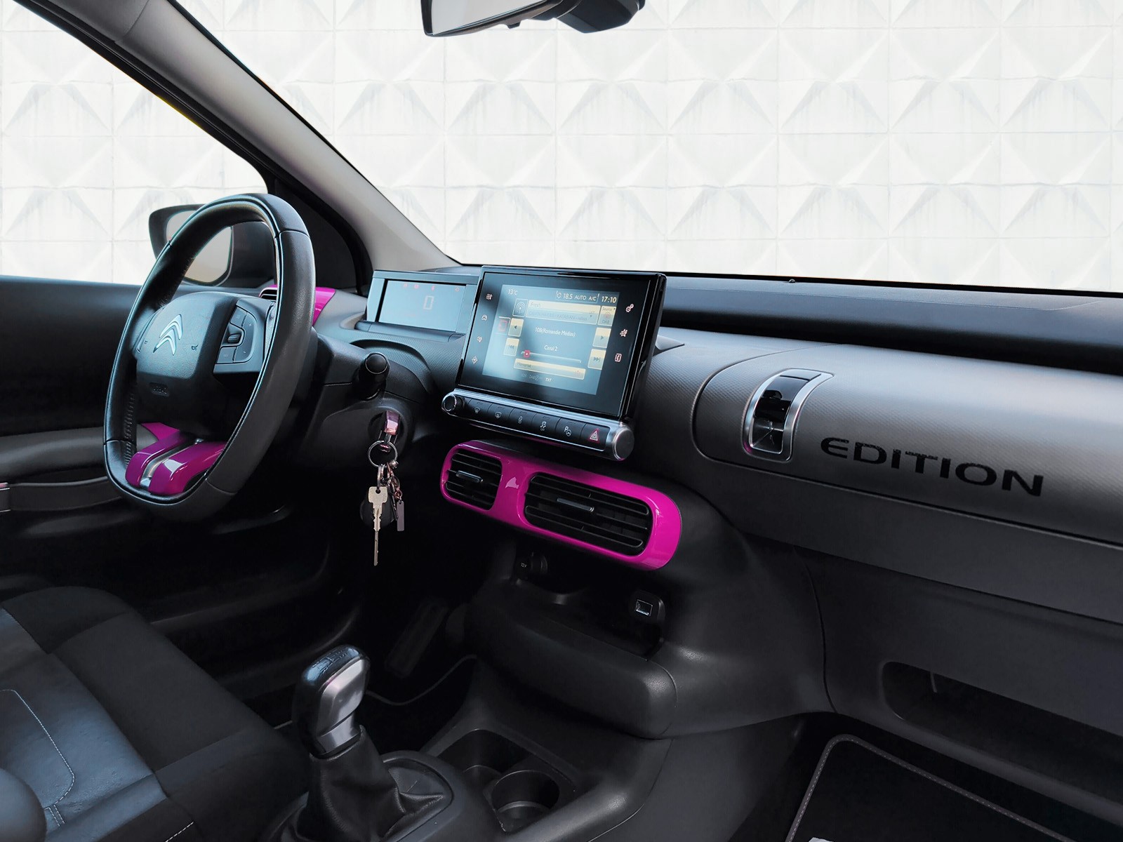 CITROEN C4 Cactus 1.2 e-THP Shine-image-10