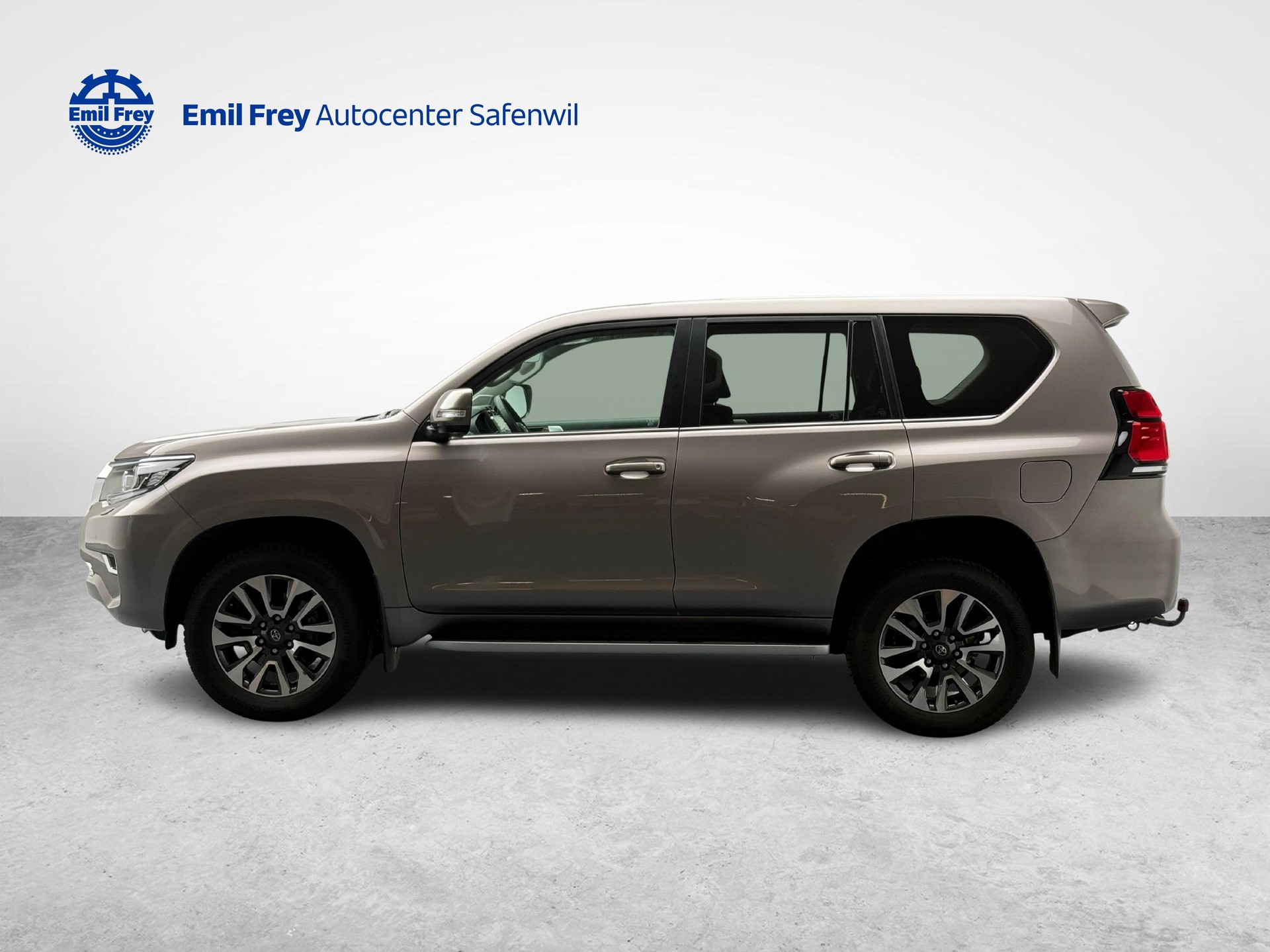 TOYOTA Land Cruiser 2.8 D 204 Style-image-1