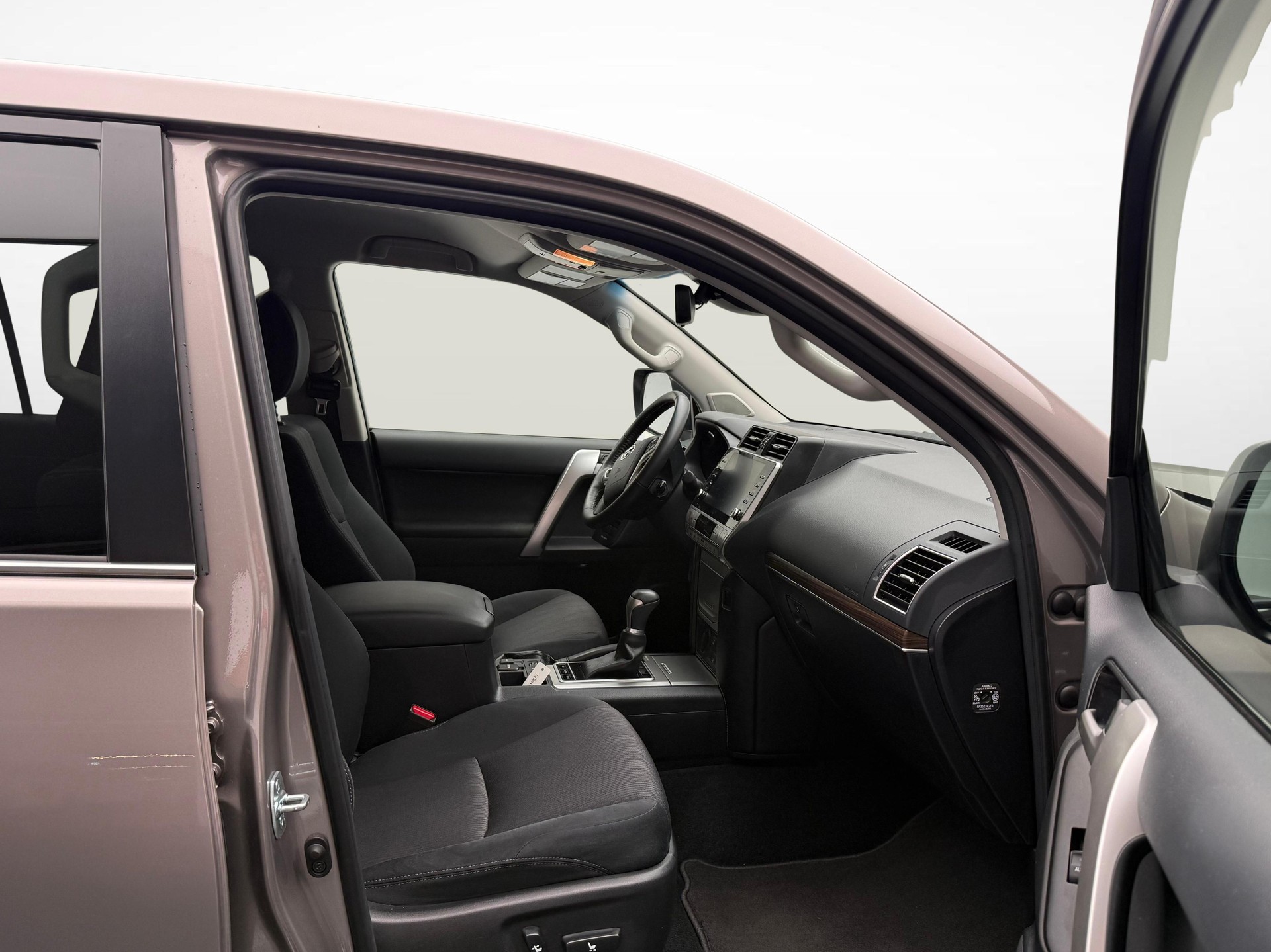 TOYOTA Land Cruiser 2.8 D 204 Style-image-9
